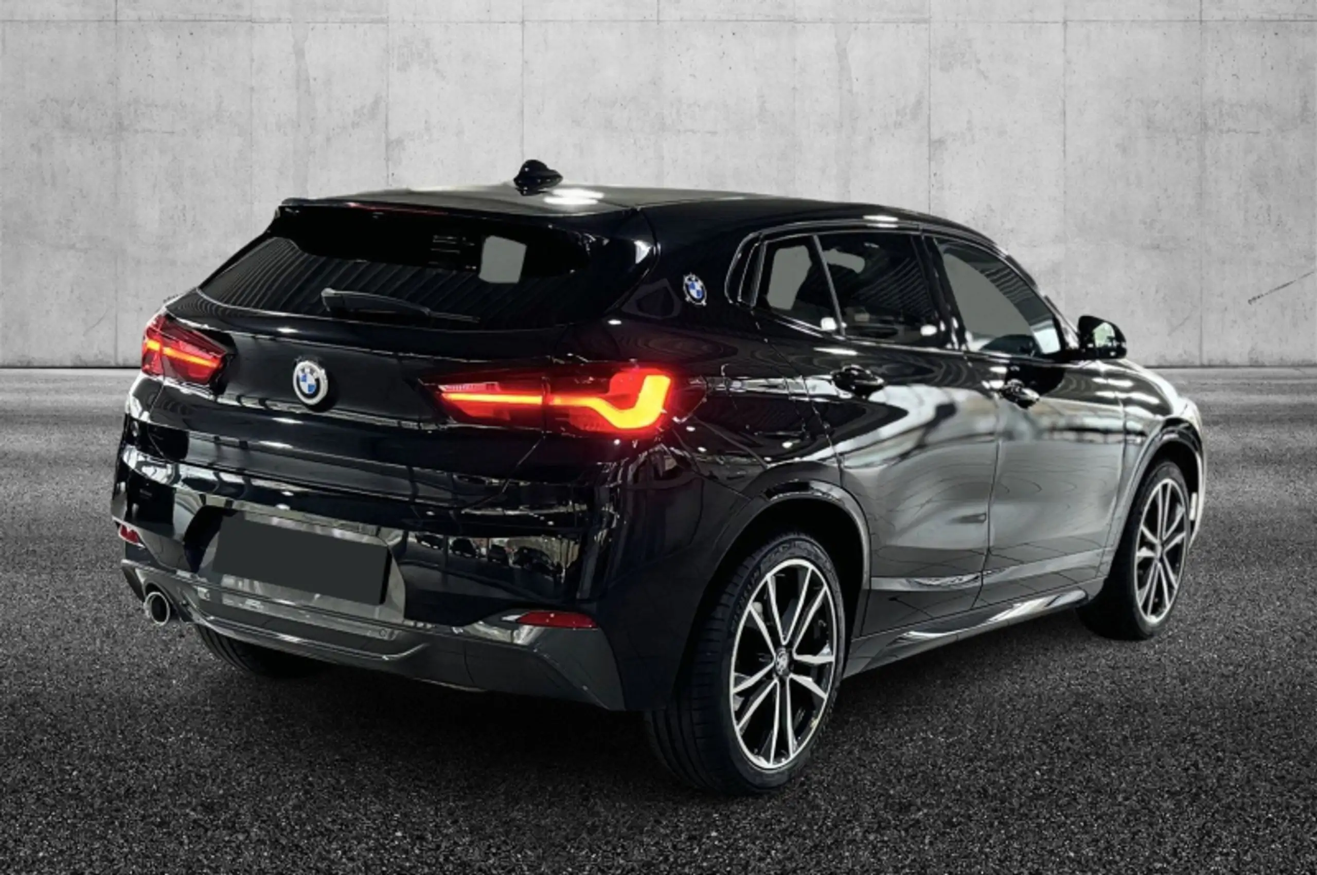 BMW - X2