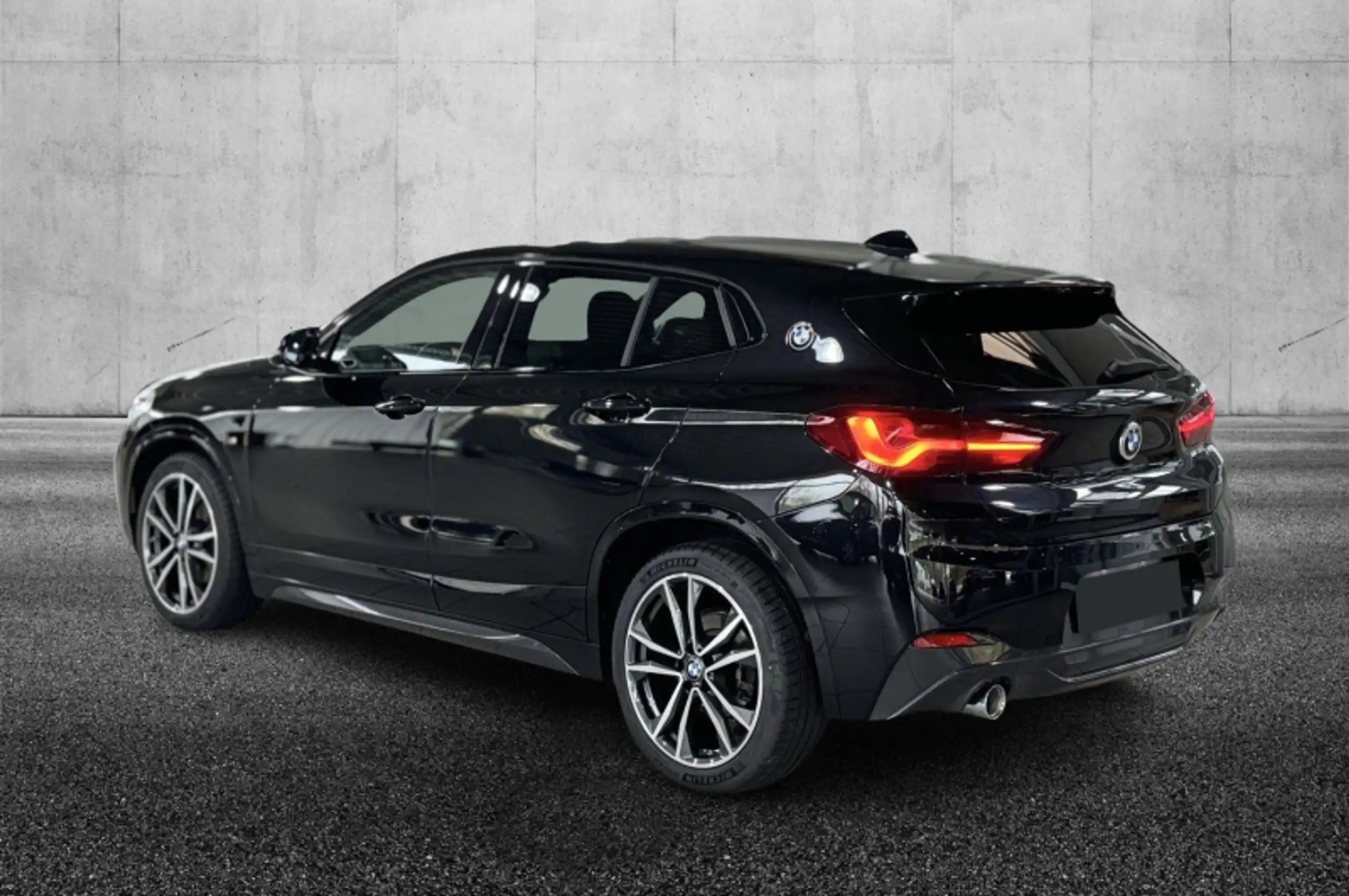 BMW - X2