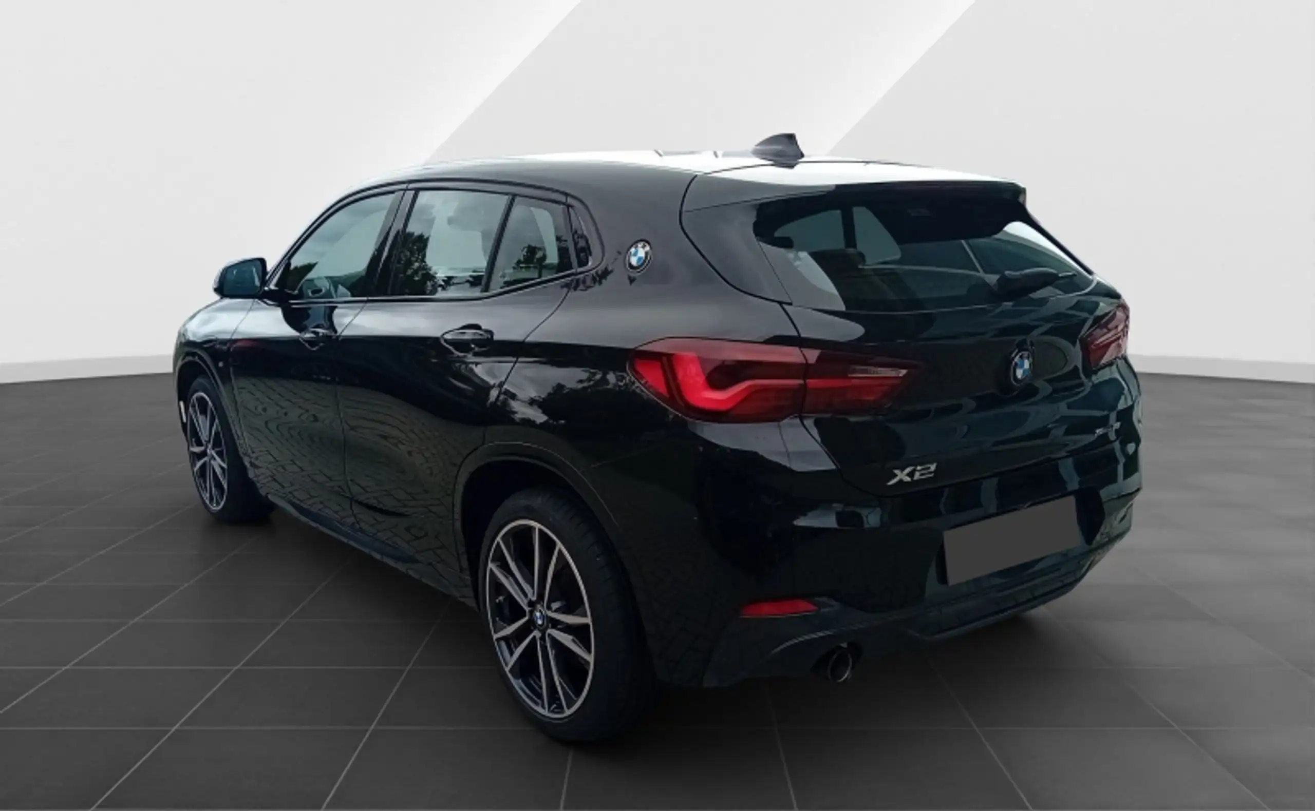 BMW - X2