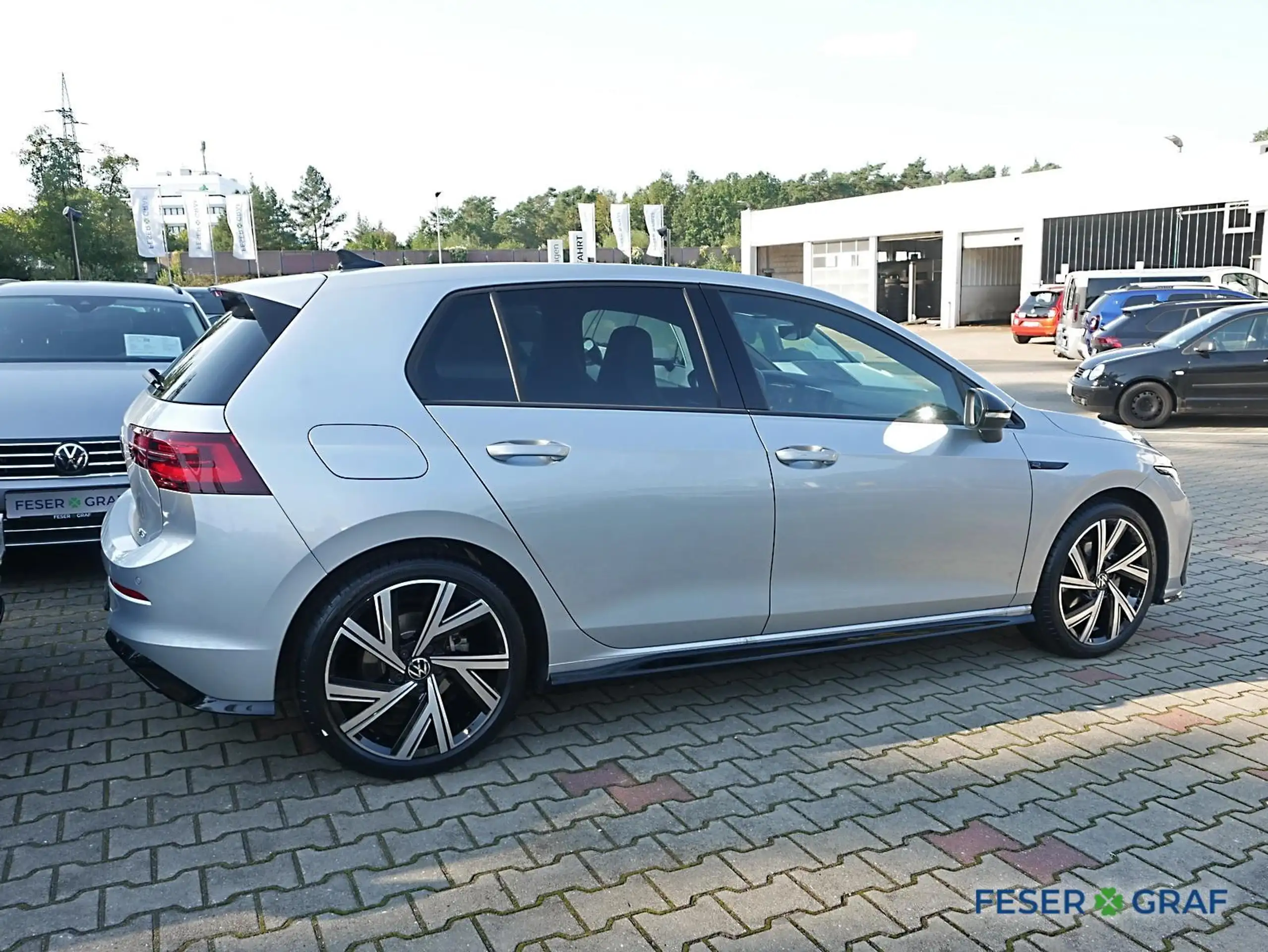 Volkswagen - Golf