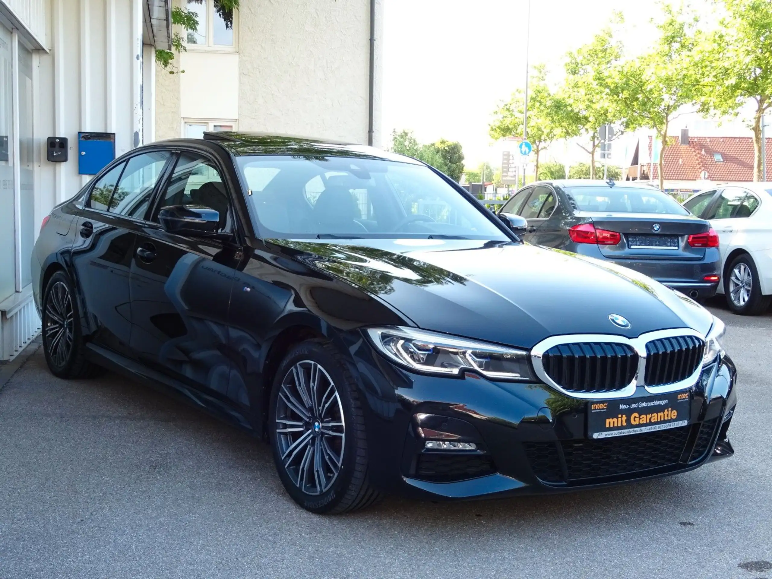 BMW - 320