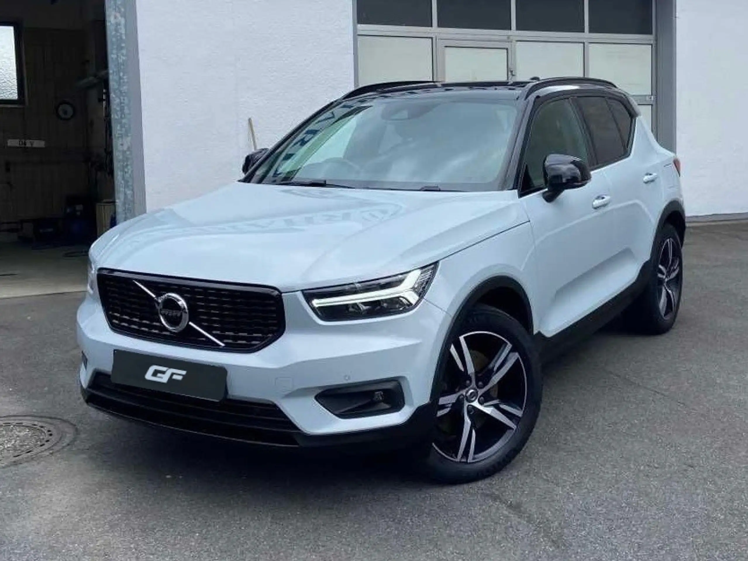 Volvo - XC40