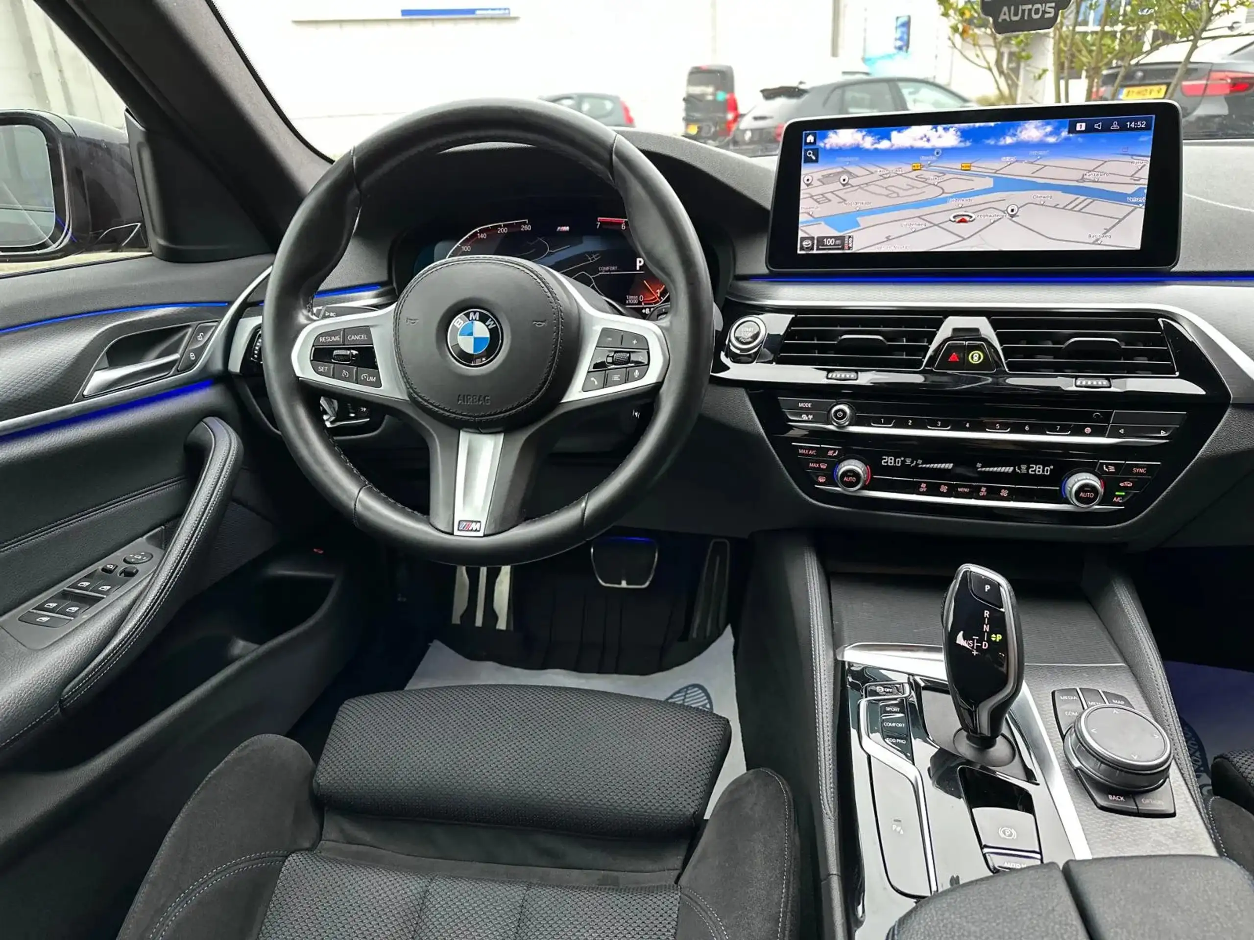 BMW - 520