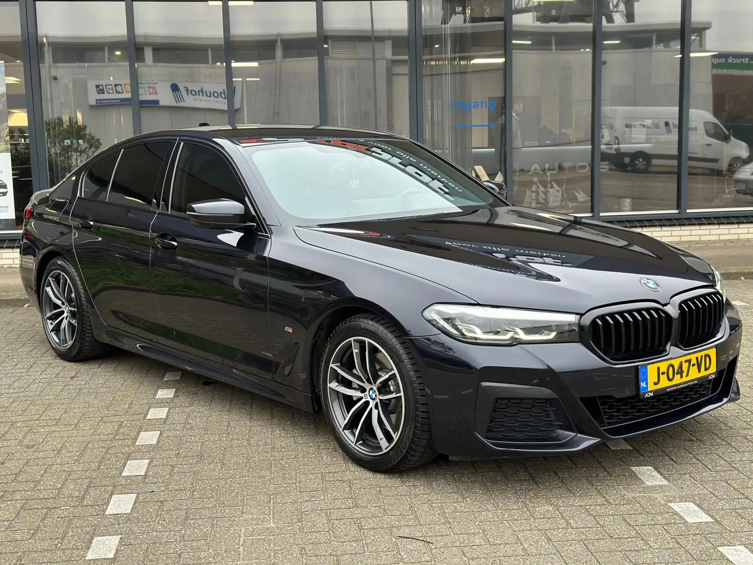 BMW - 520