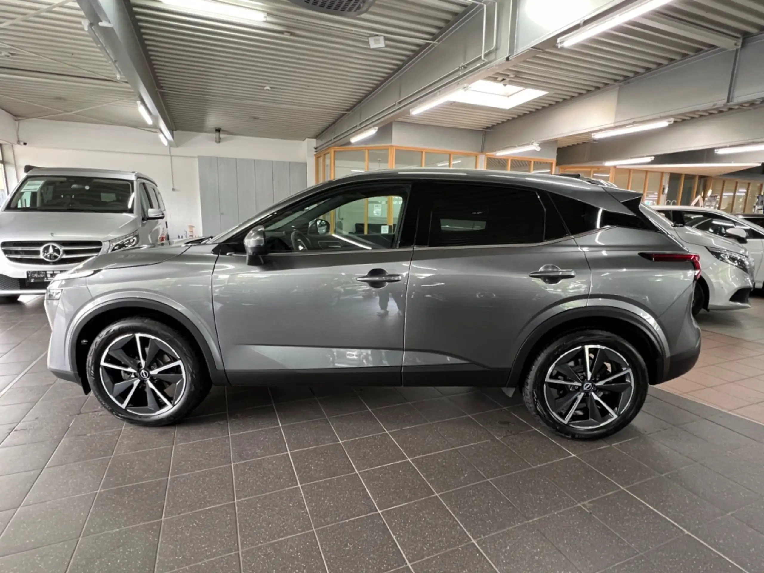 Nissan - Qashqai