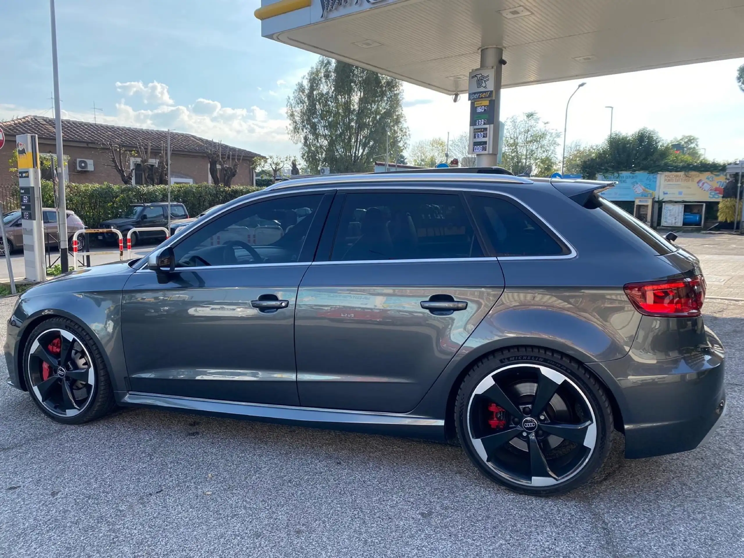 Audi - RS3