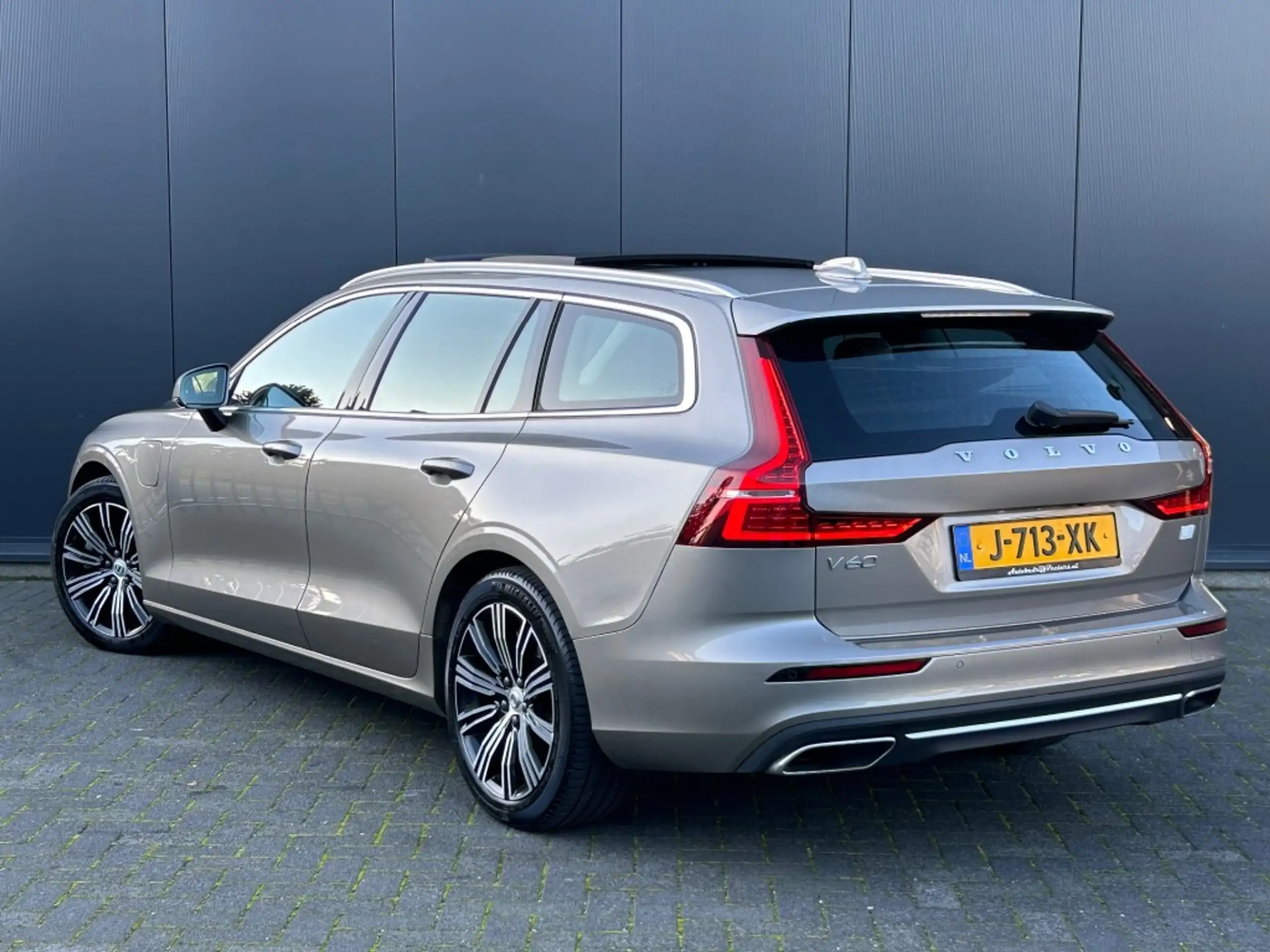 Volvo - V60