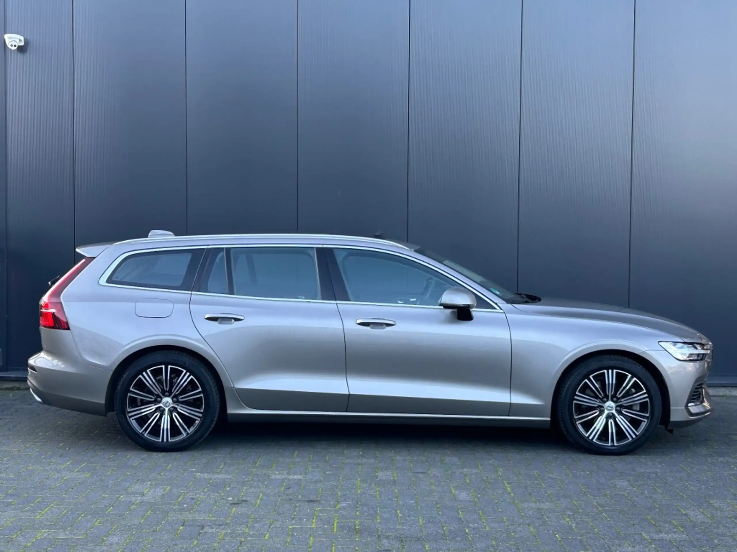 Volvo - V60