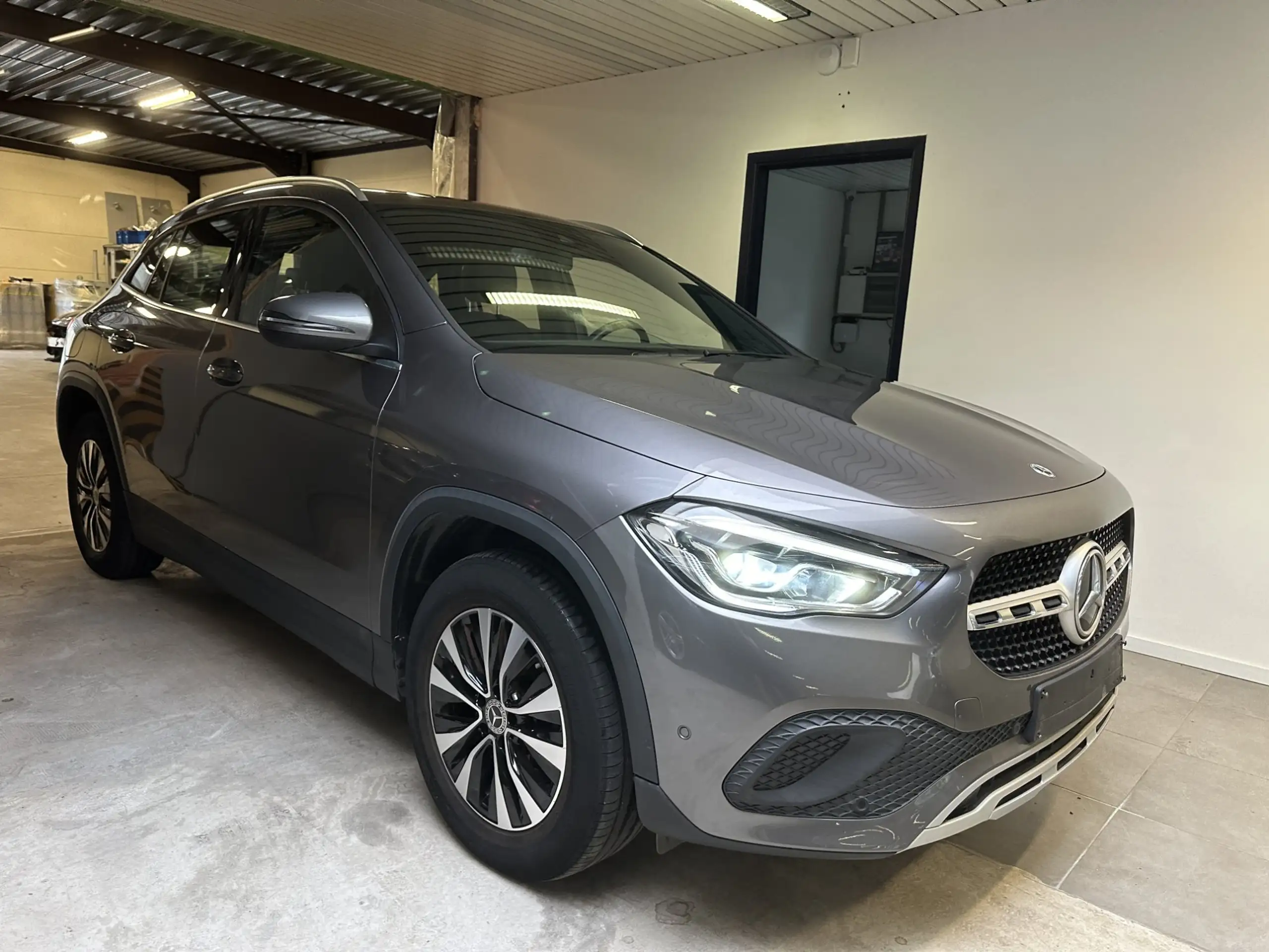 Mercedes-Benz - GLA 250