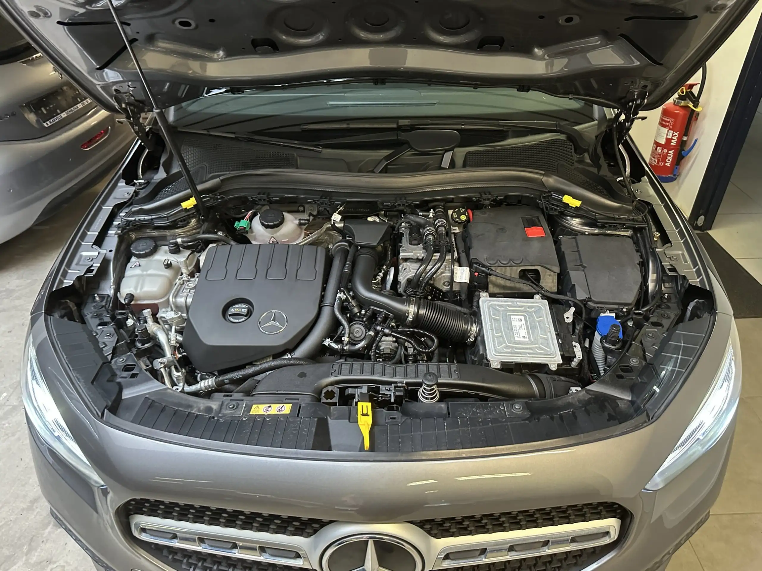 Mercedes-Benz - GLA 250