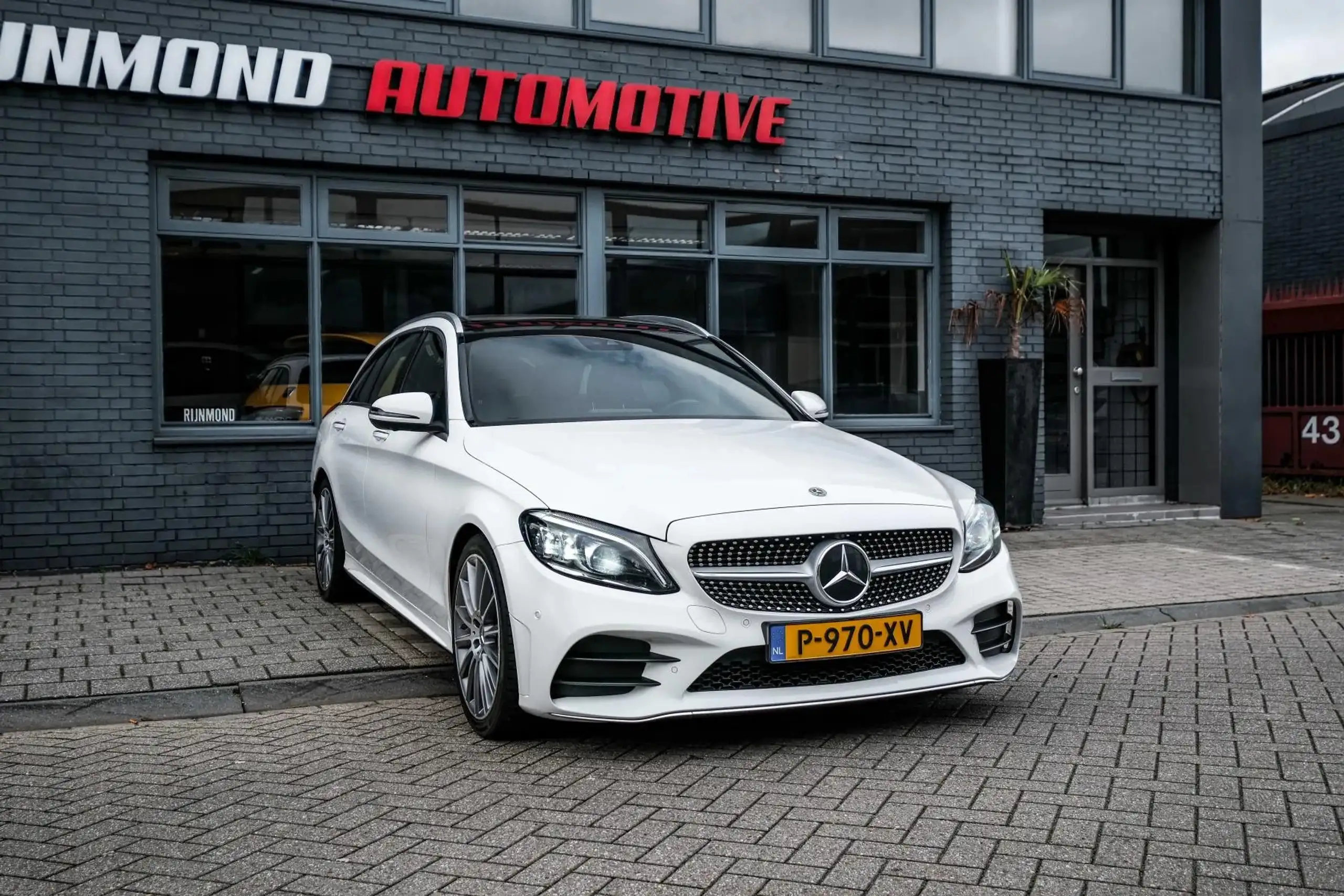 Mercedes-Benz - C 300