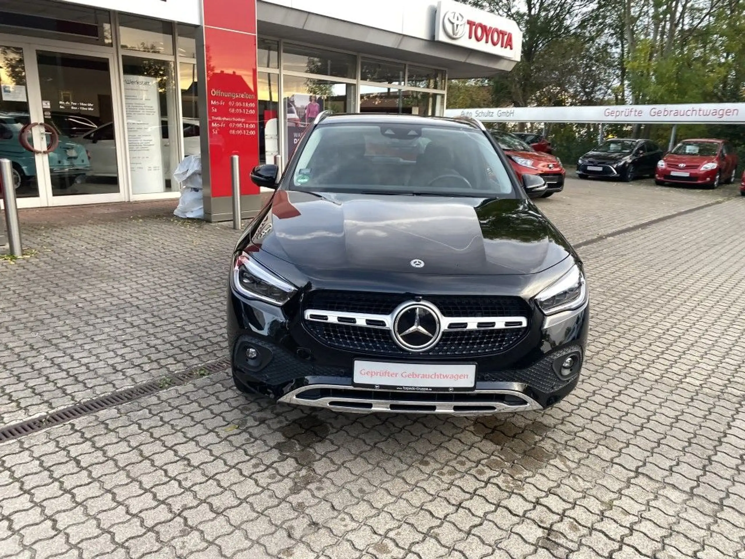 Mercedes-Benz - GLA 200