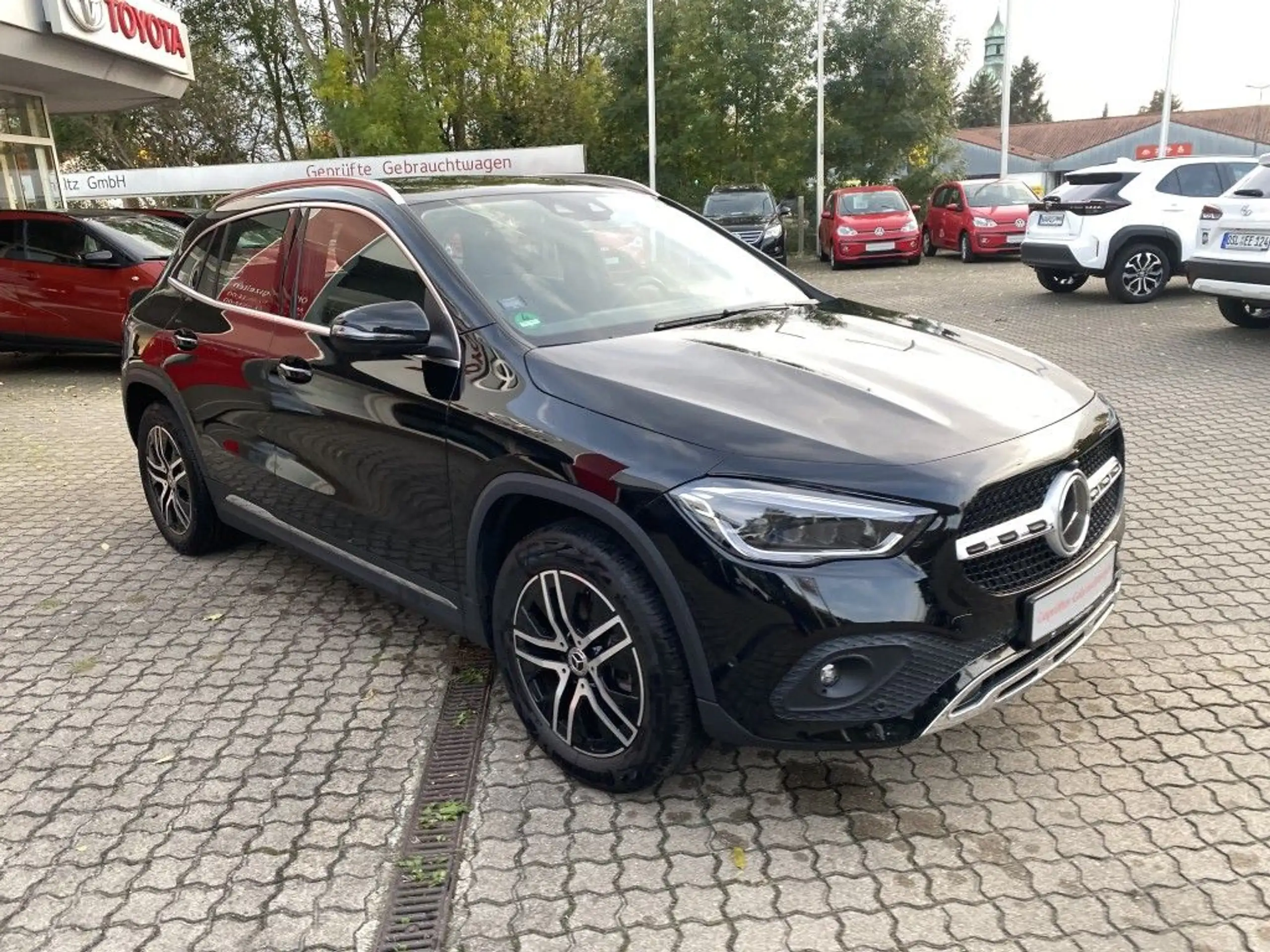 Mercedes-Benz - GLA 200