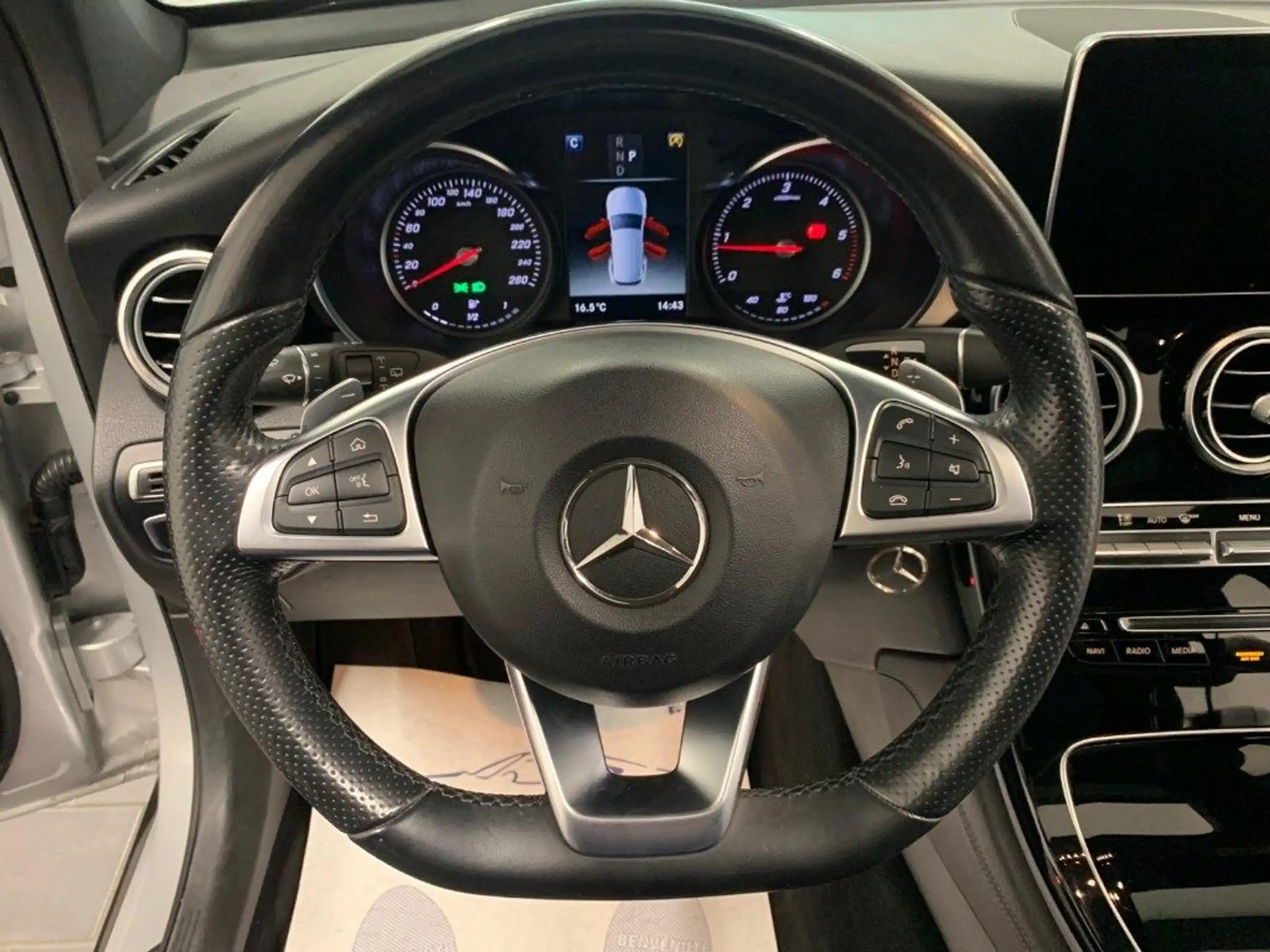 Mercedes-Benz - GLC 250