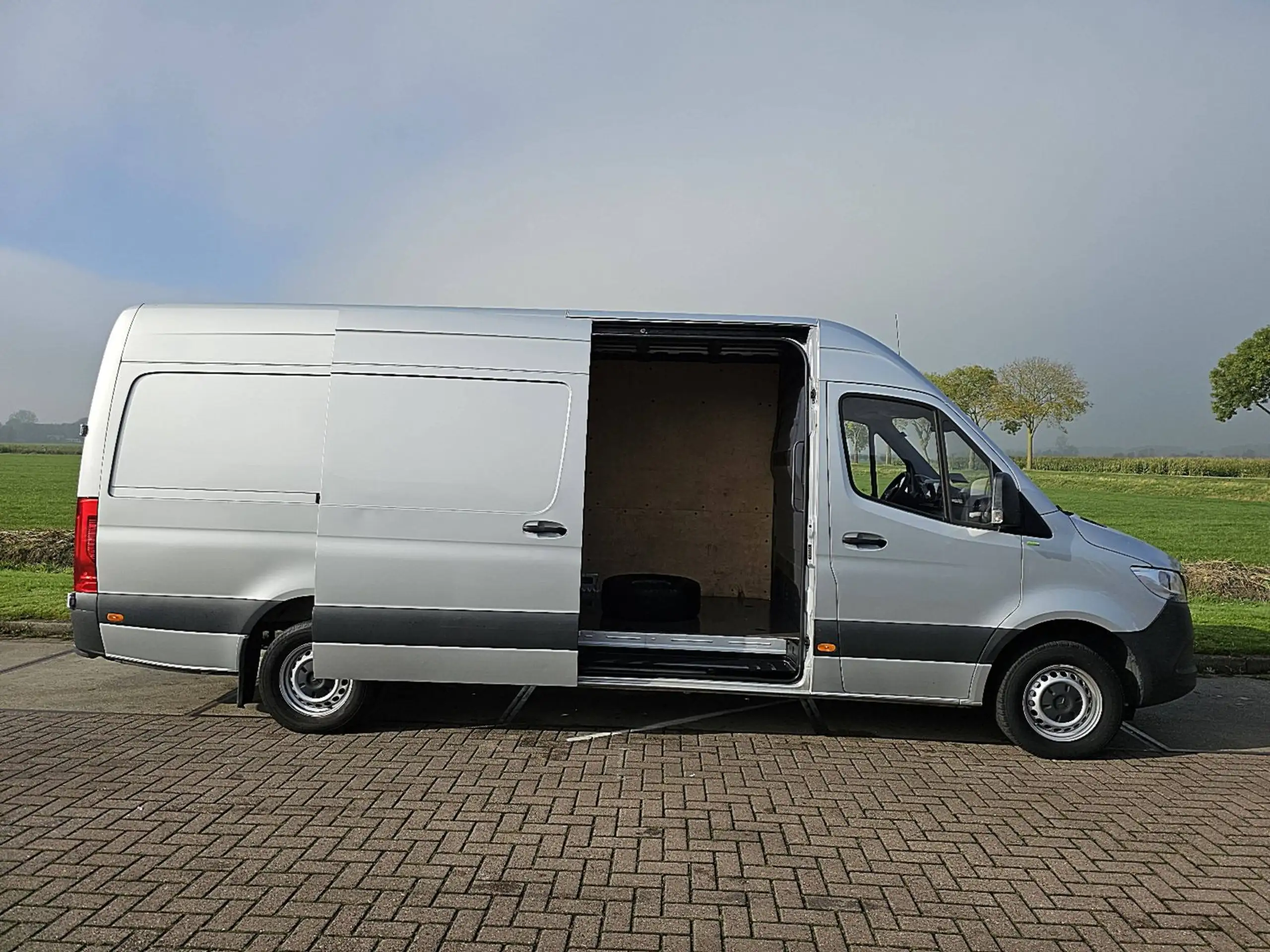 Mercedes-Benz - Sprinter