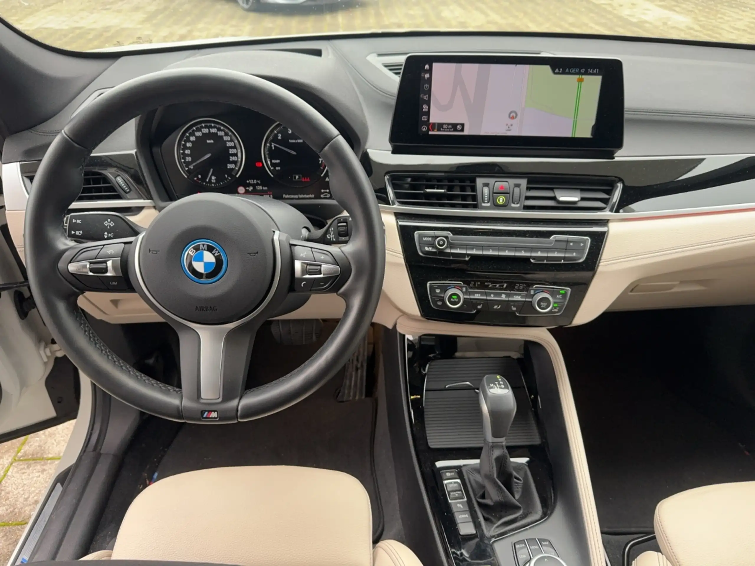 BMW - X1