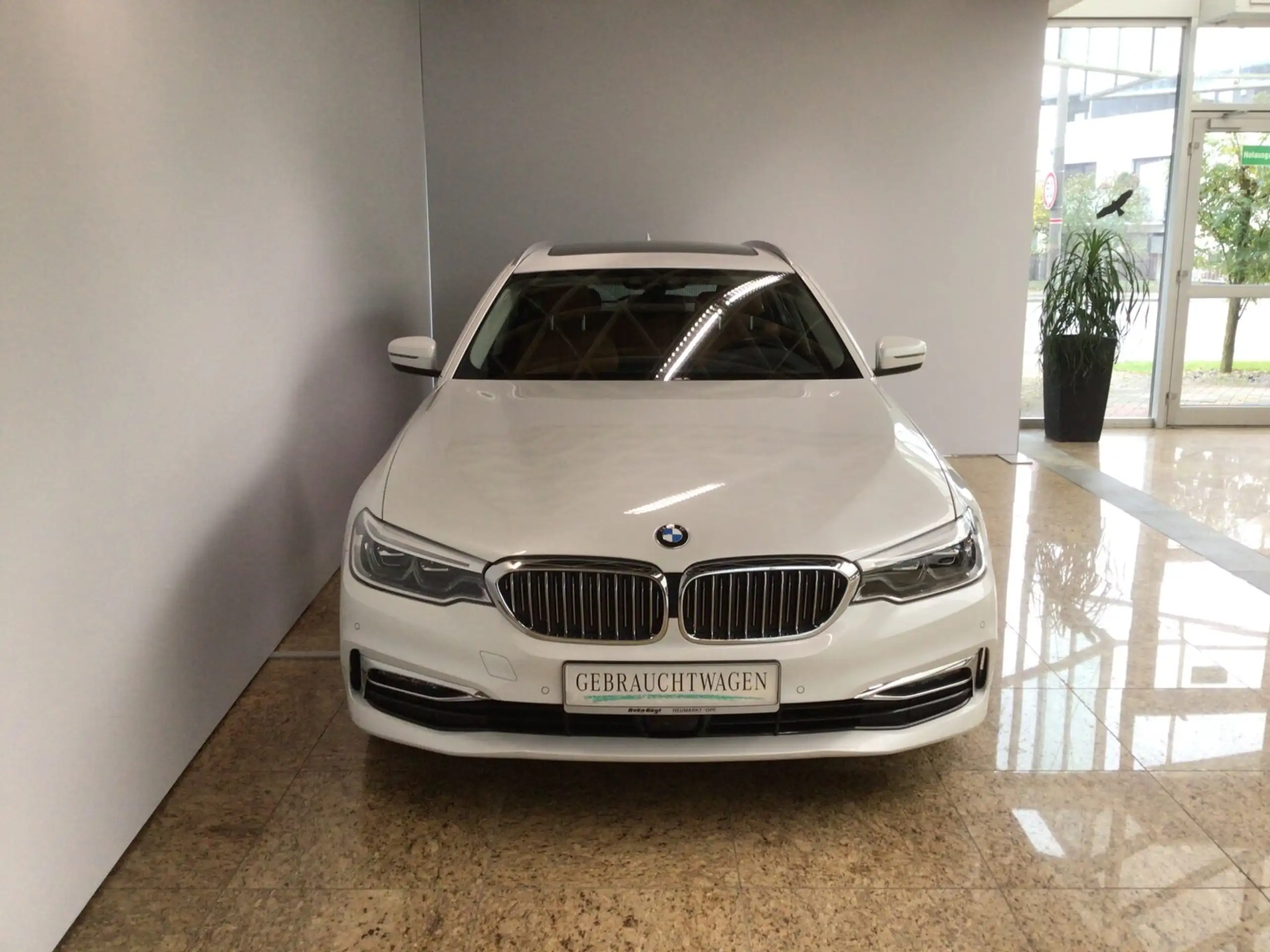 BMW - 530