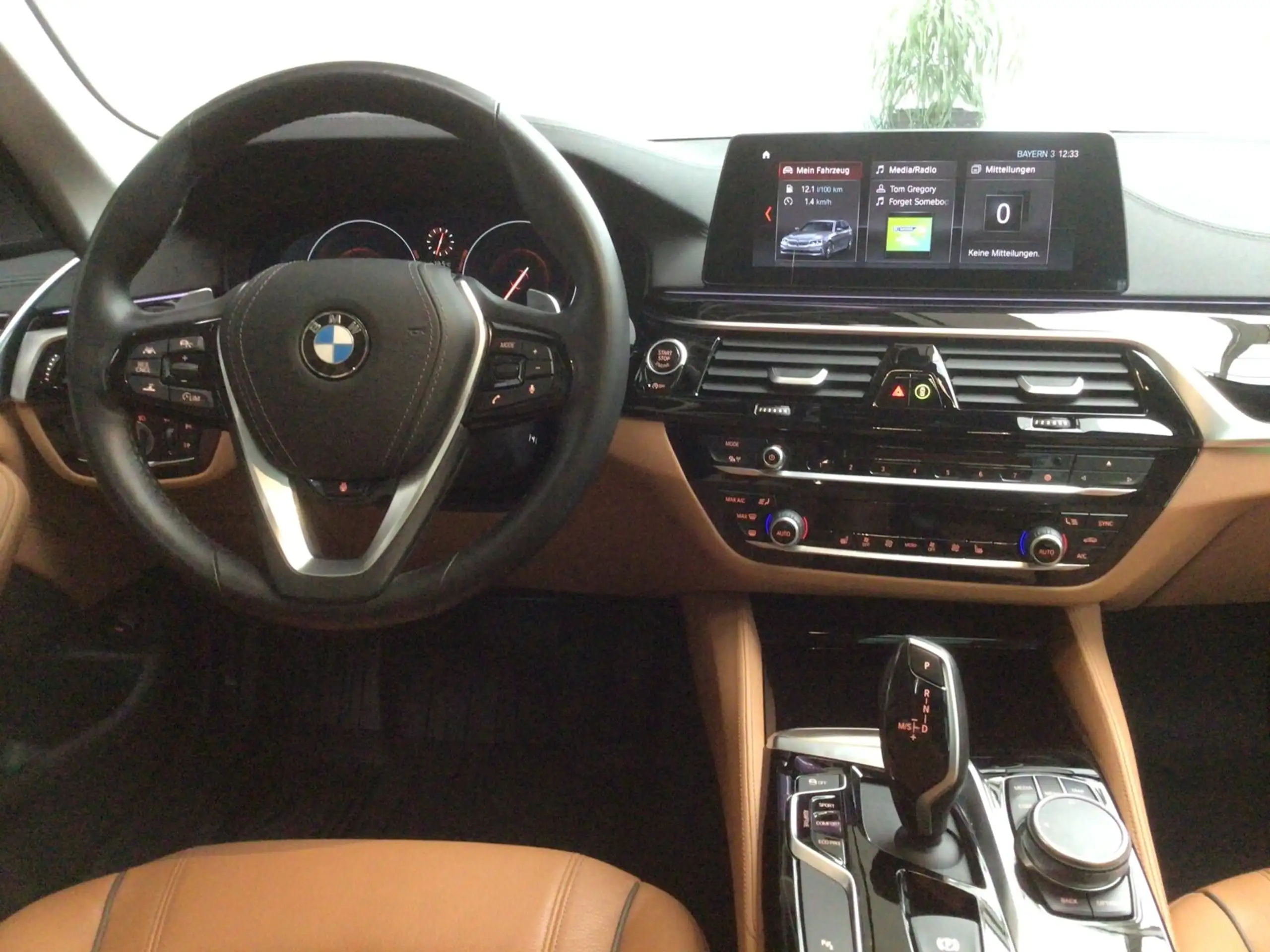 BMW - 530