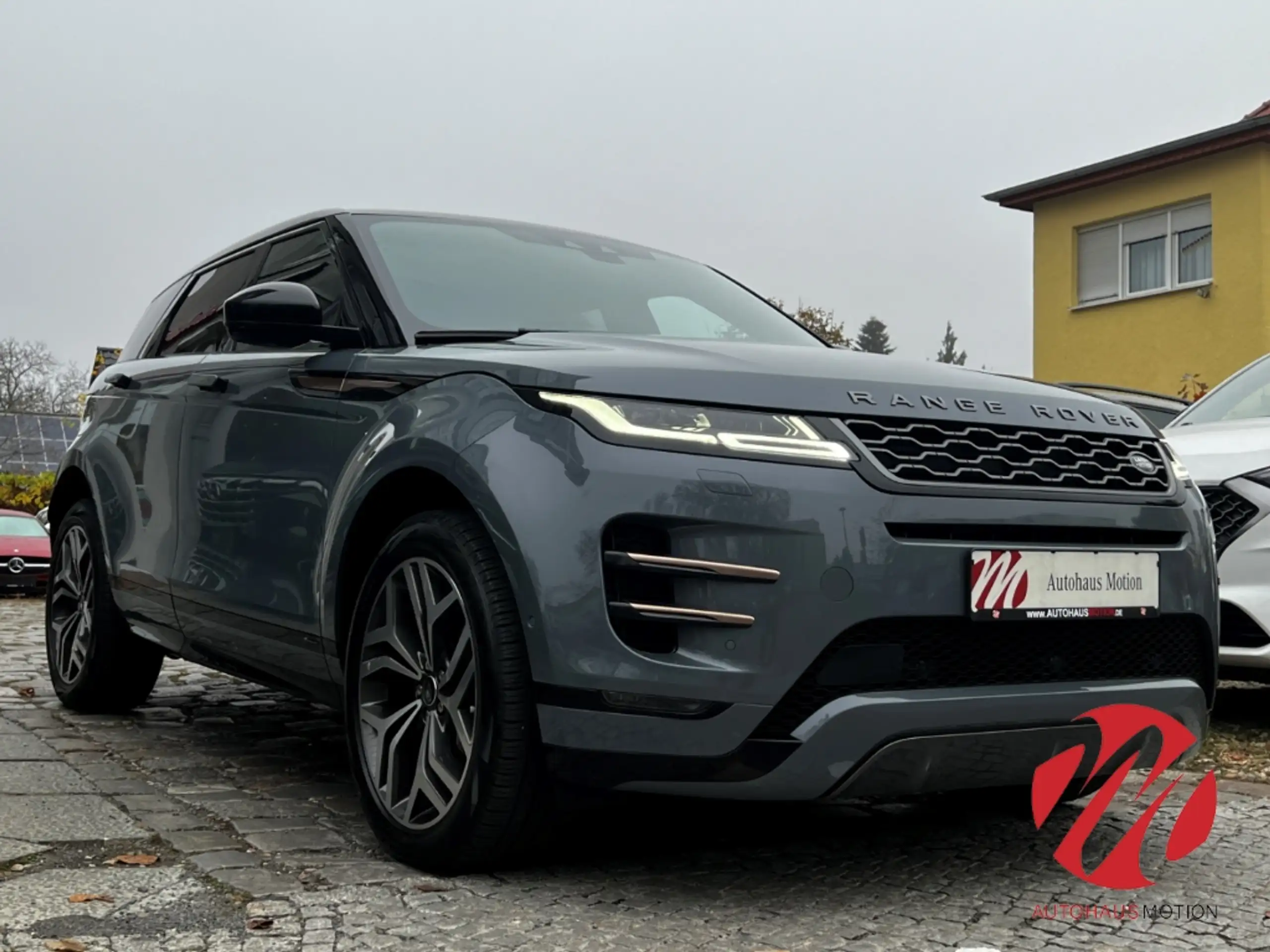 Land Rover - Range Rover Evoque