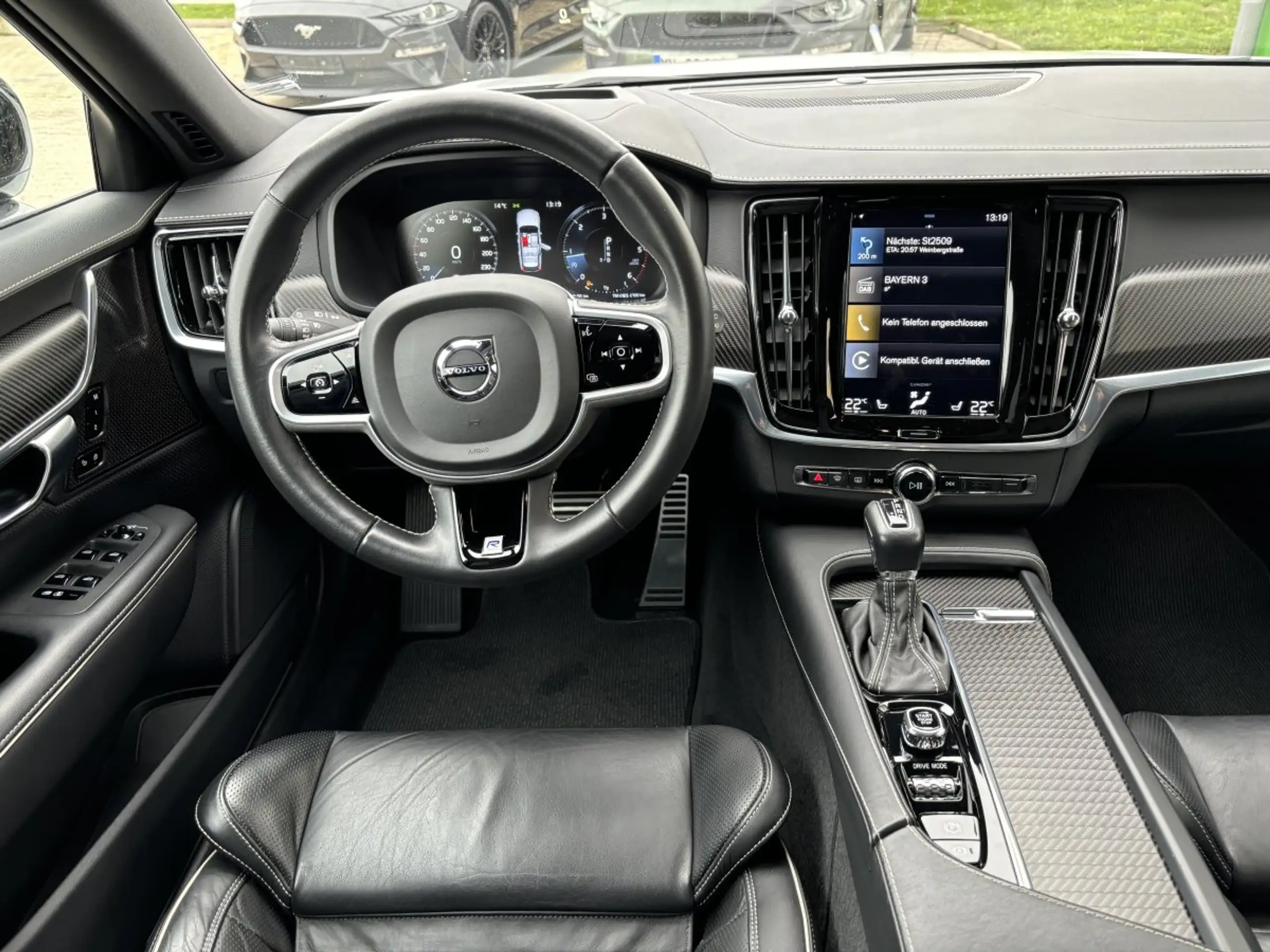 Volvo - V90