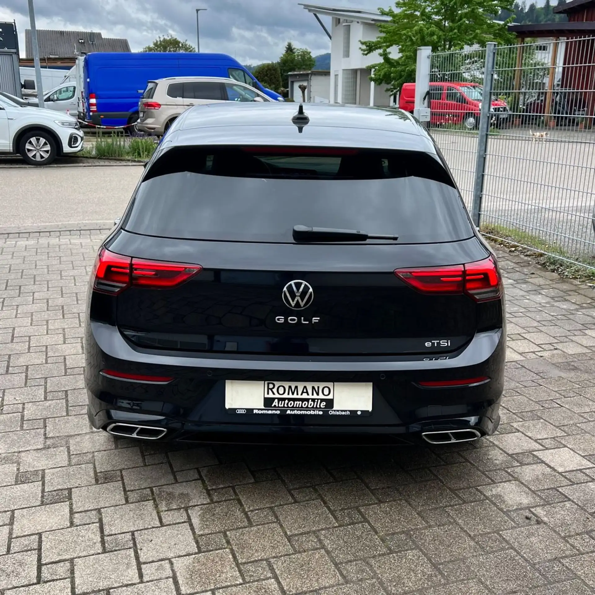 Volkswagen - Golf