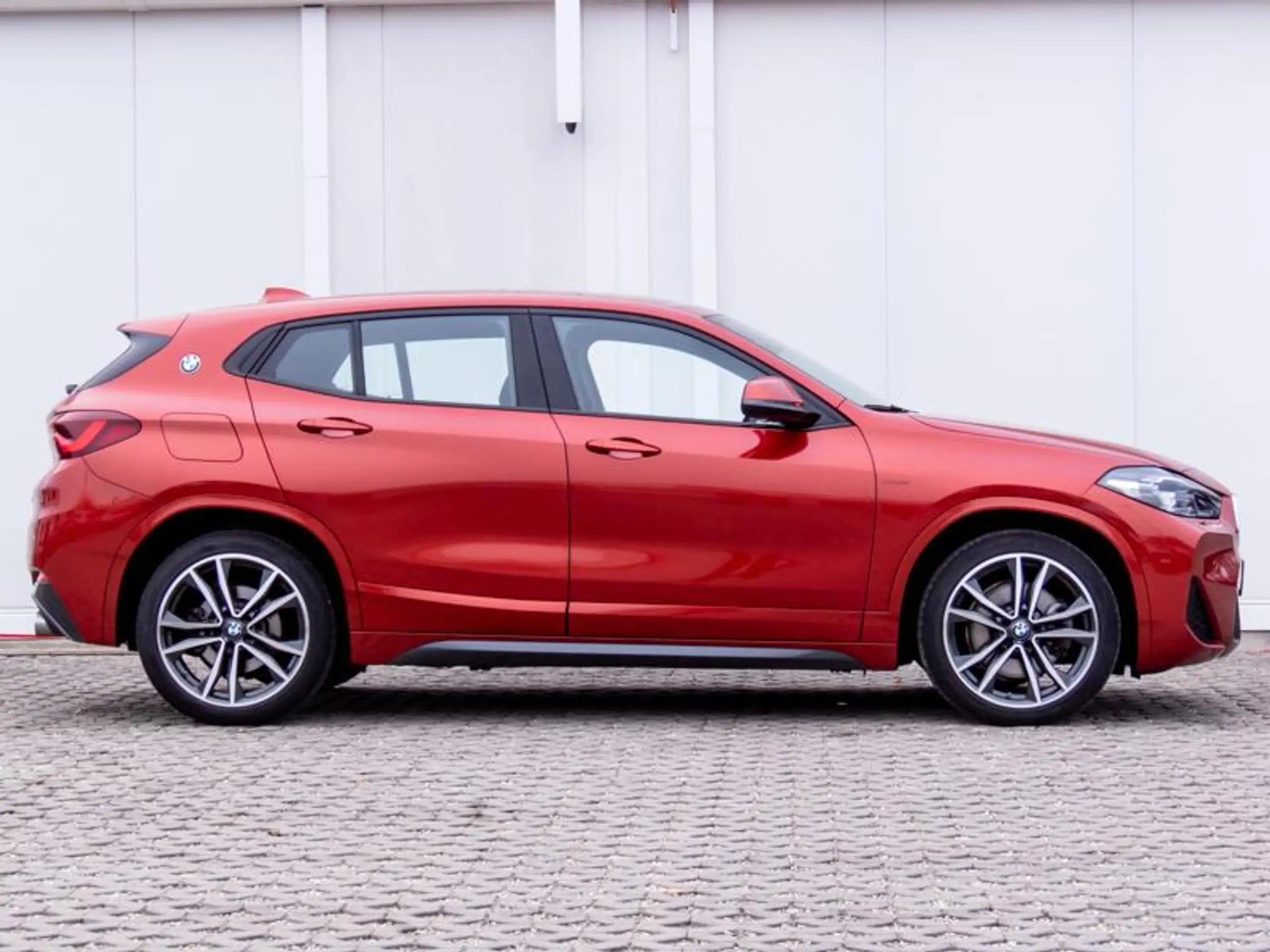 BMW - X2