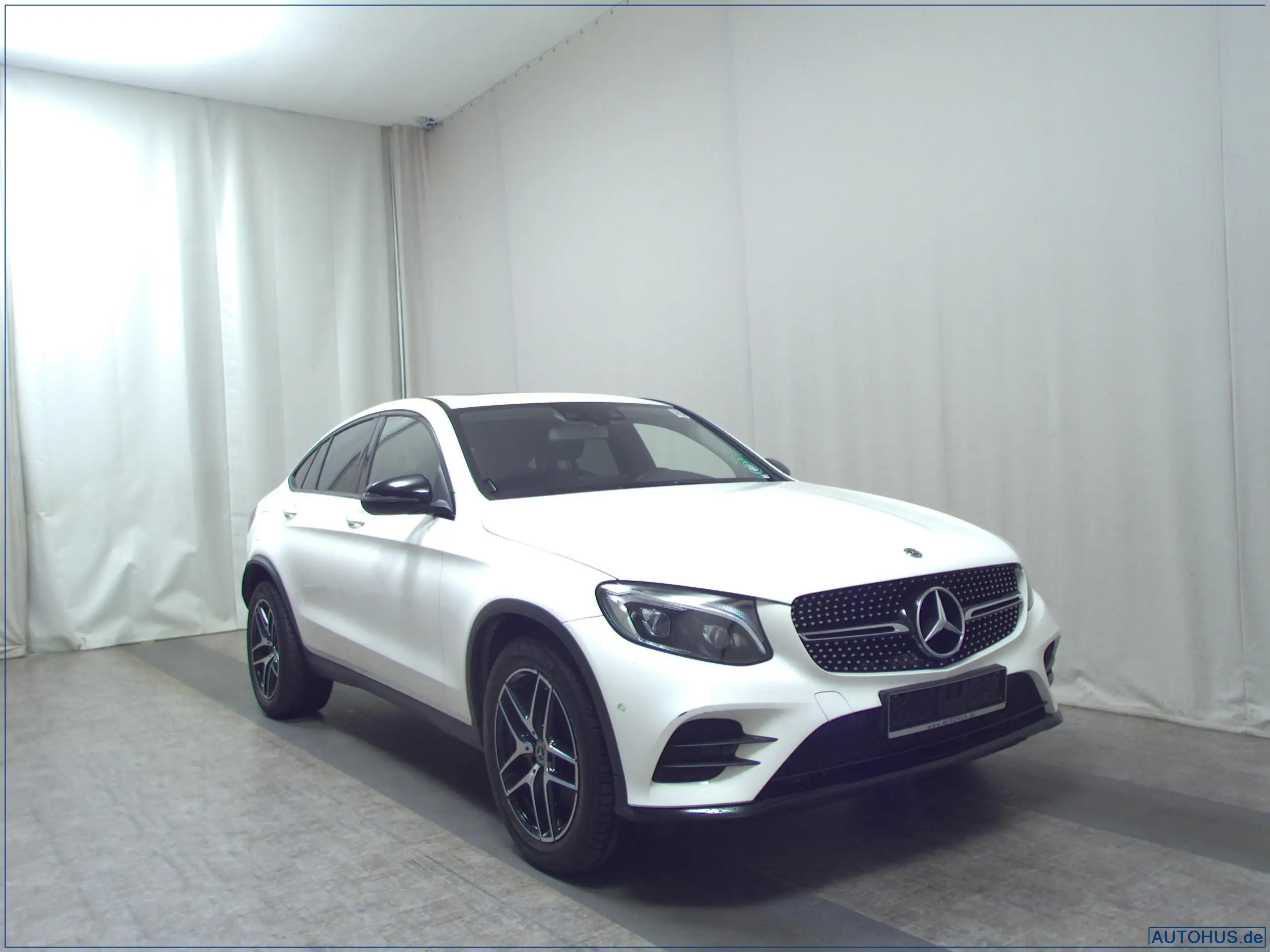 Mercedes-Benz - GLC 300