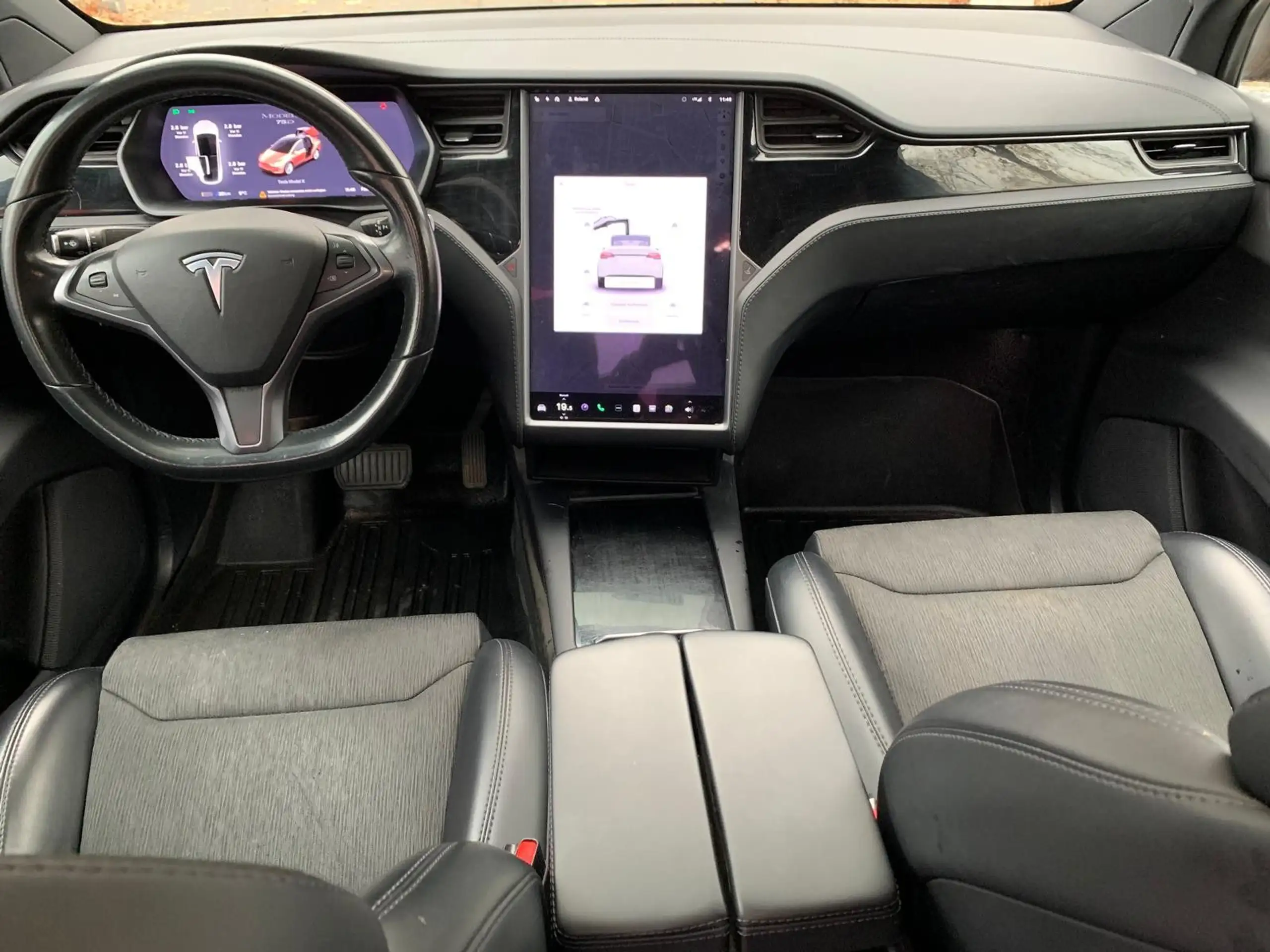 Tesla - Model X