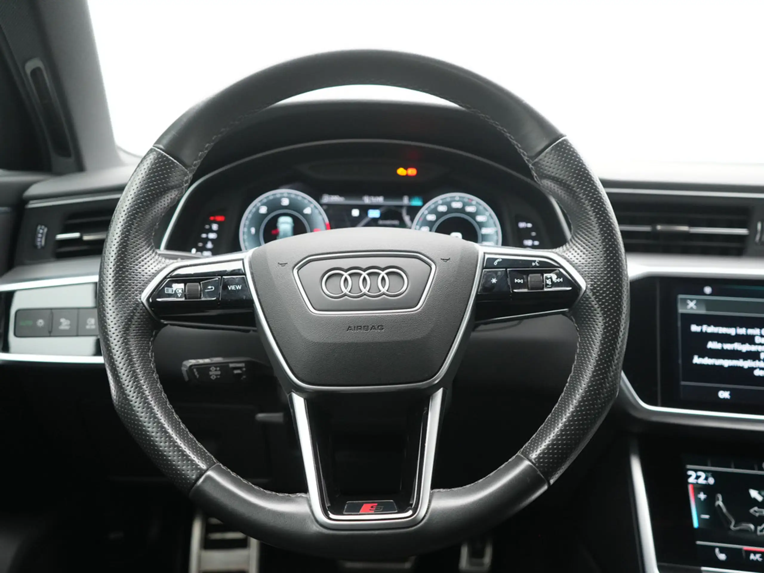 Audi - A6