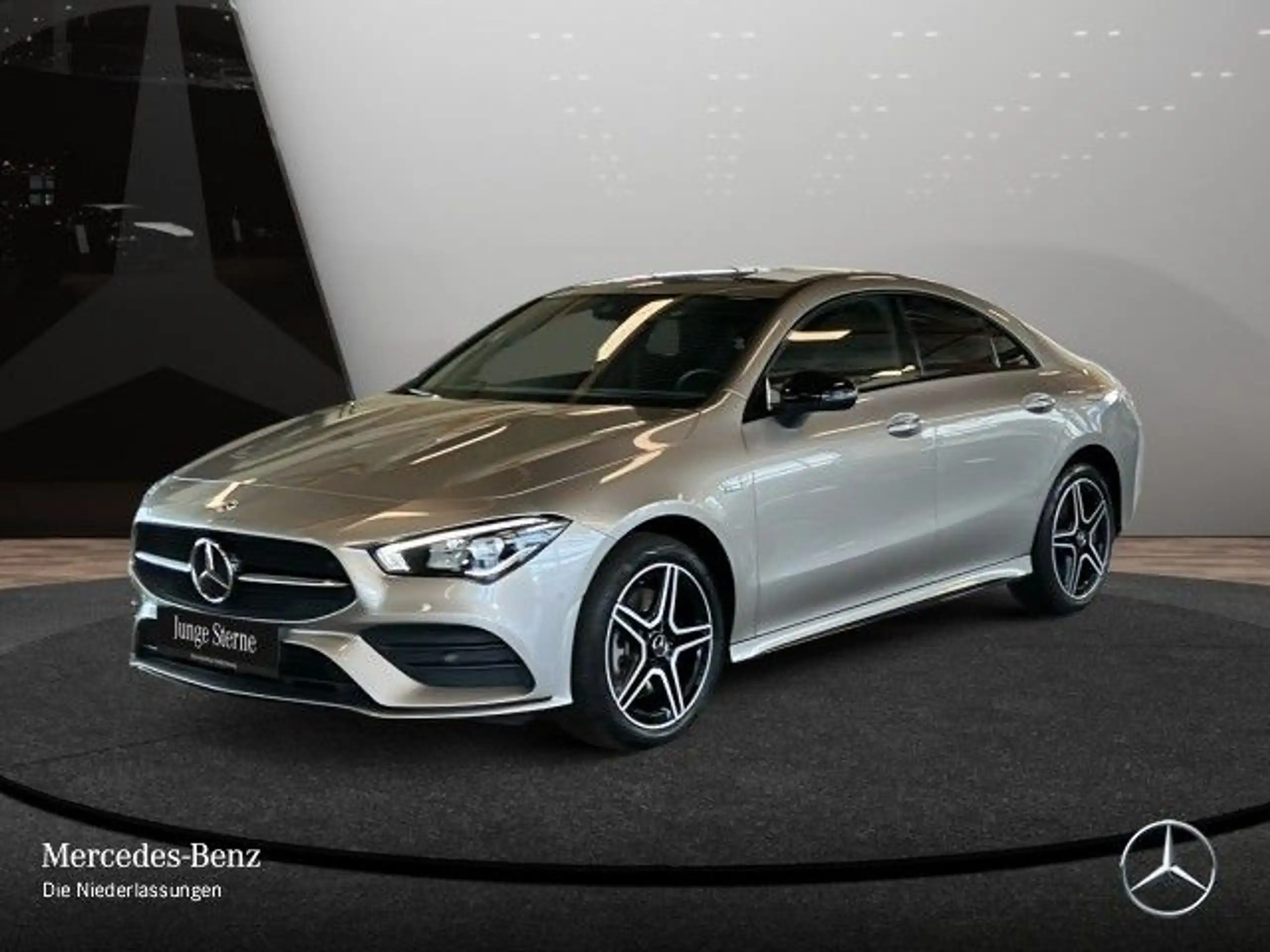 Mercedes-Benz - CLA 250