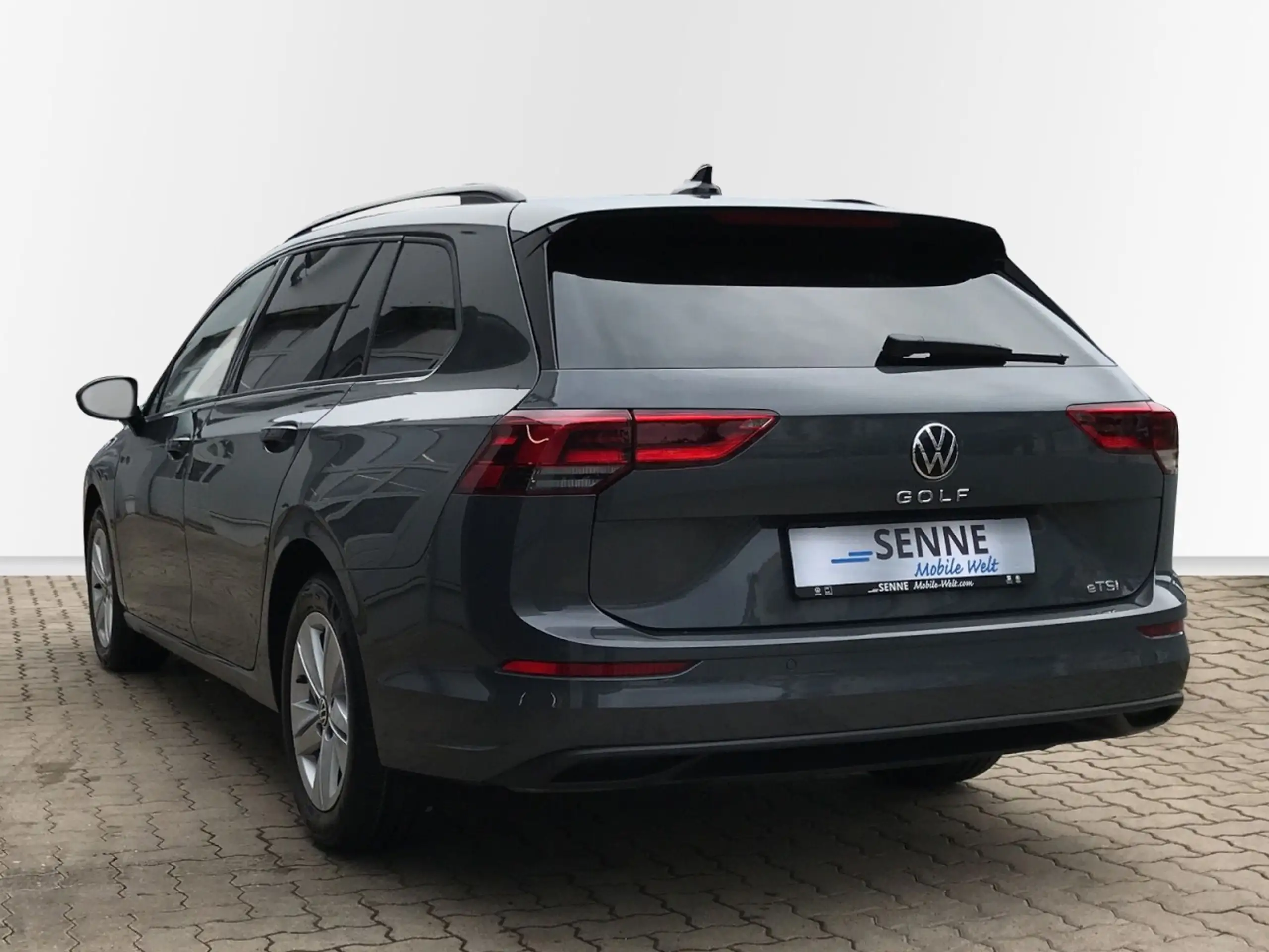 Volkswagen - Golf