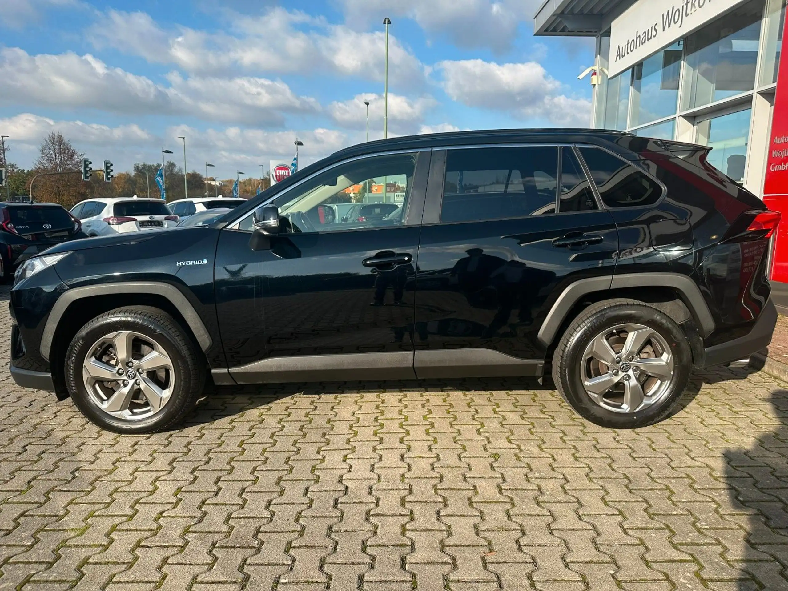 Toyota - RAV 4