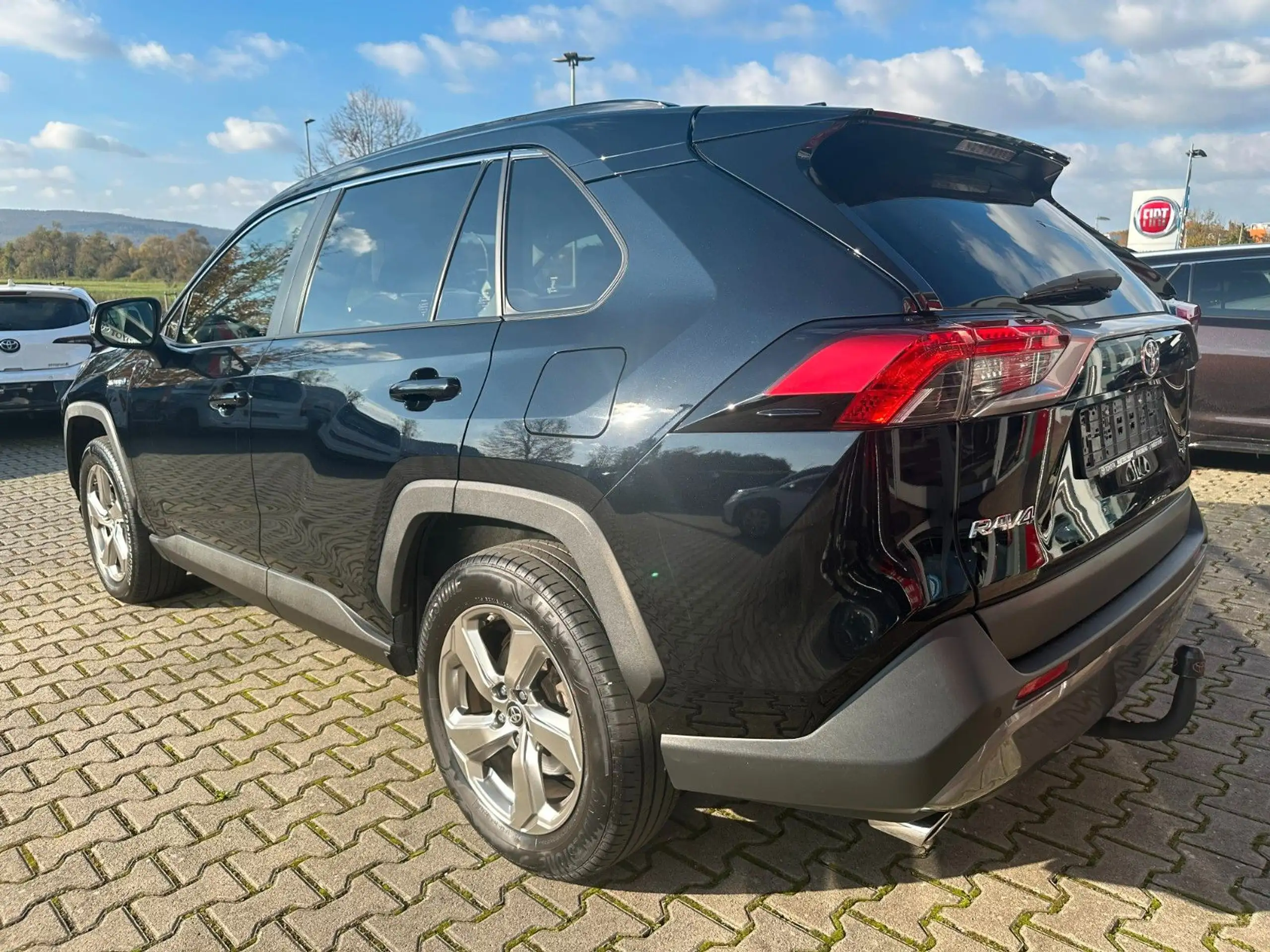 Toyota - RAV 4