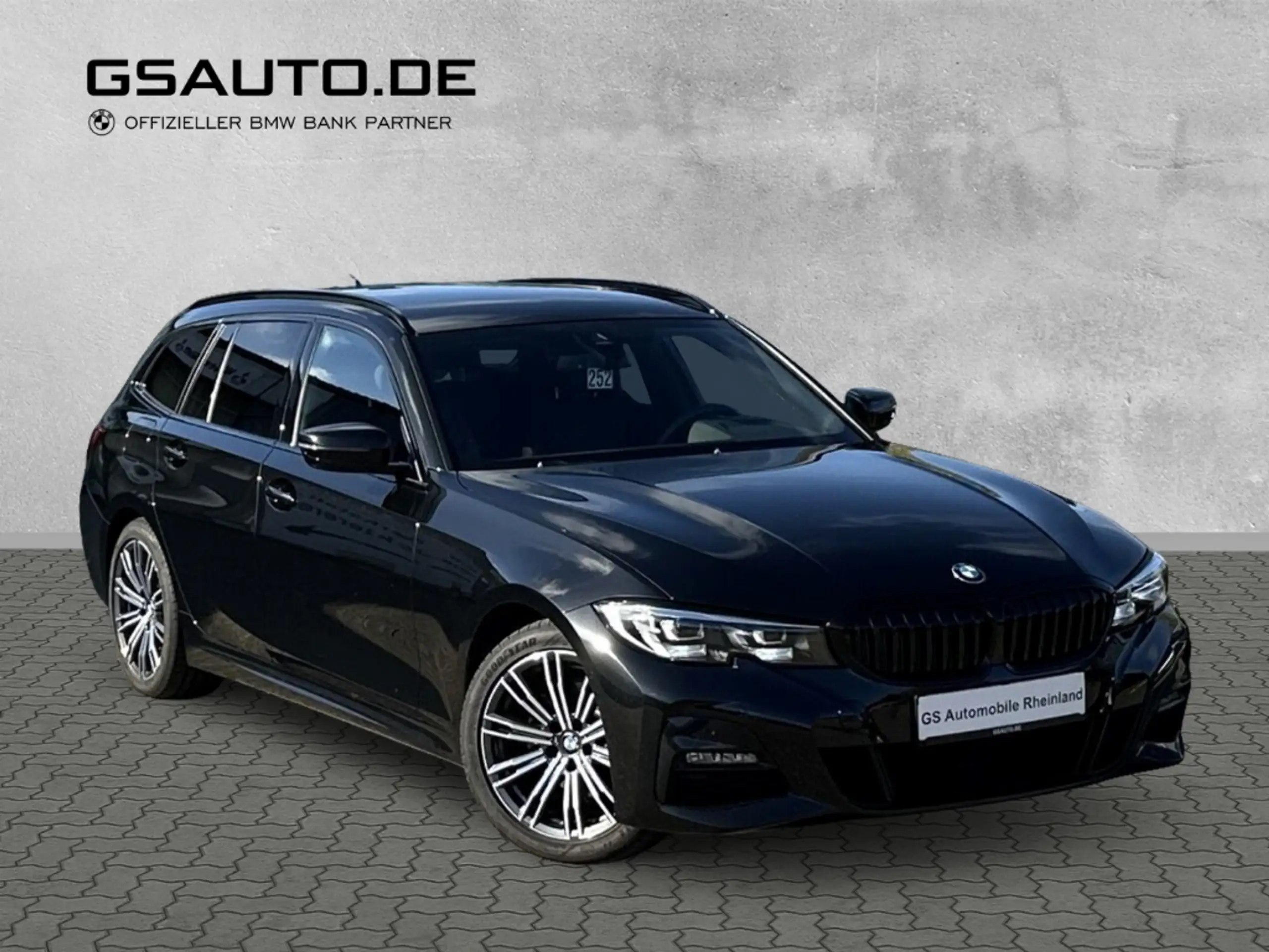 BMW - 320