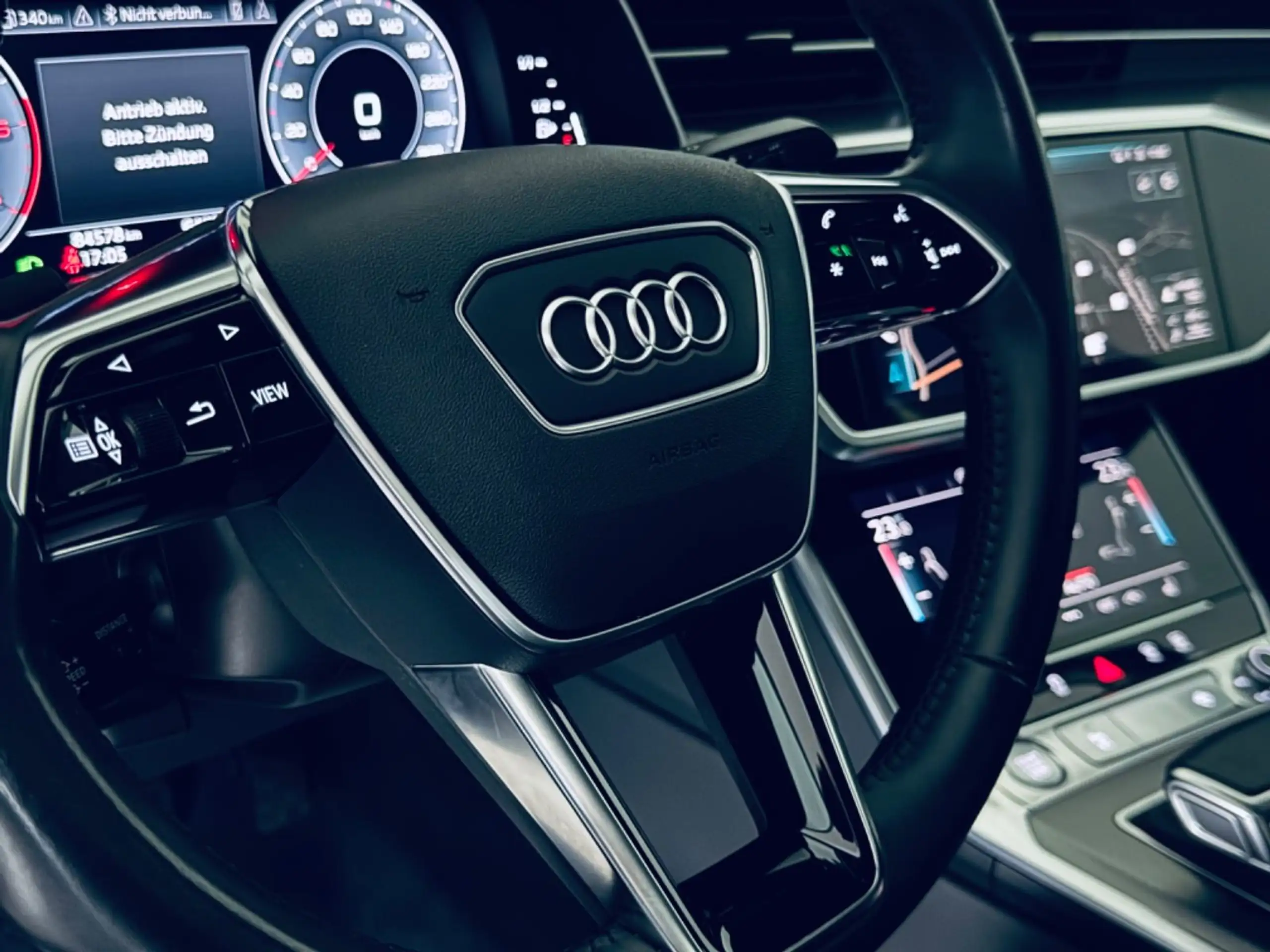 Audi - A6