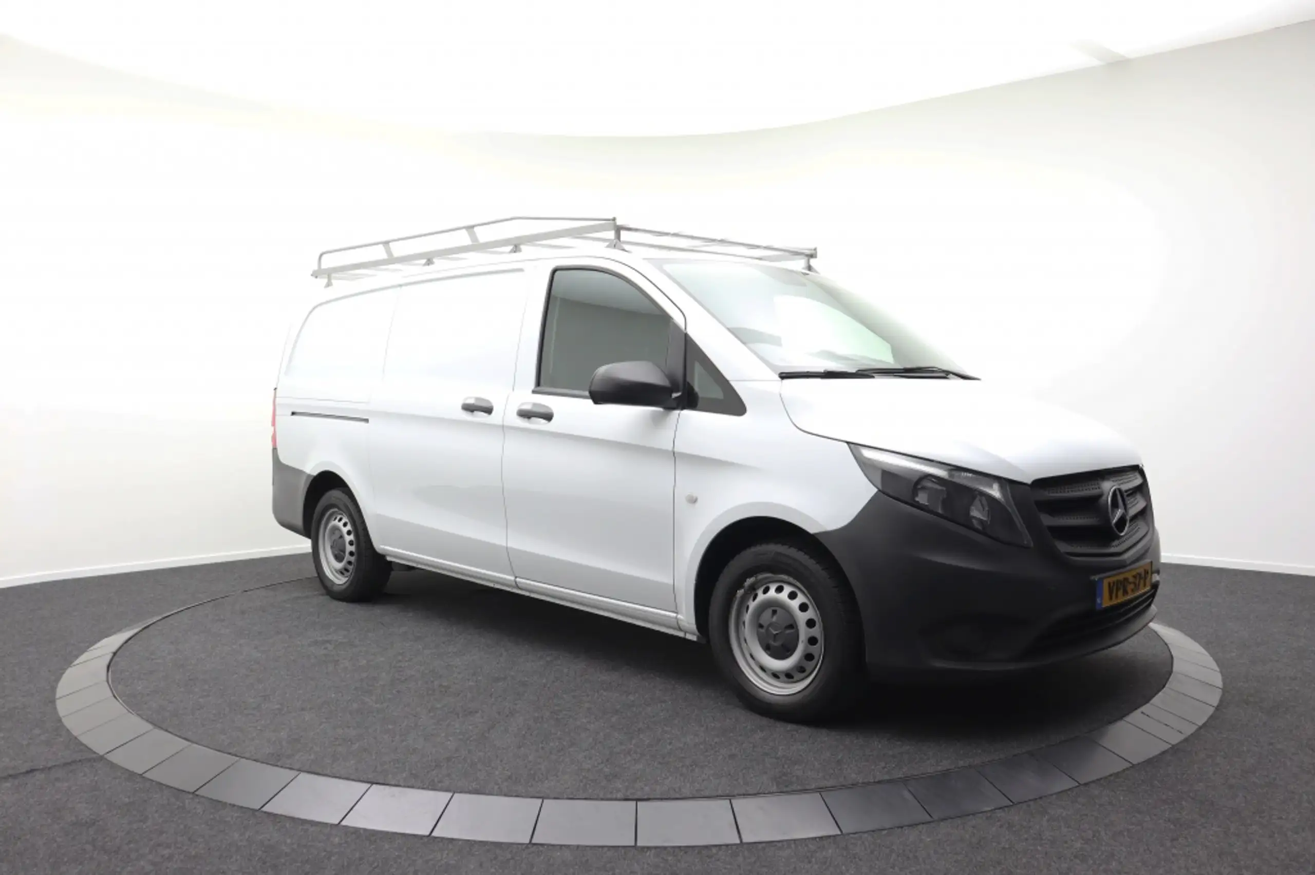 Mercedes-Benz - Vito