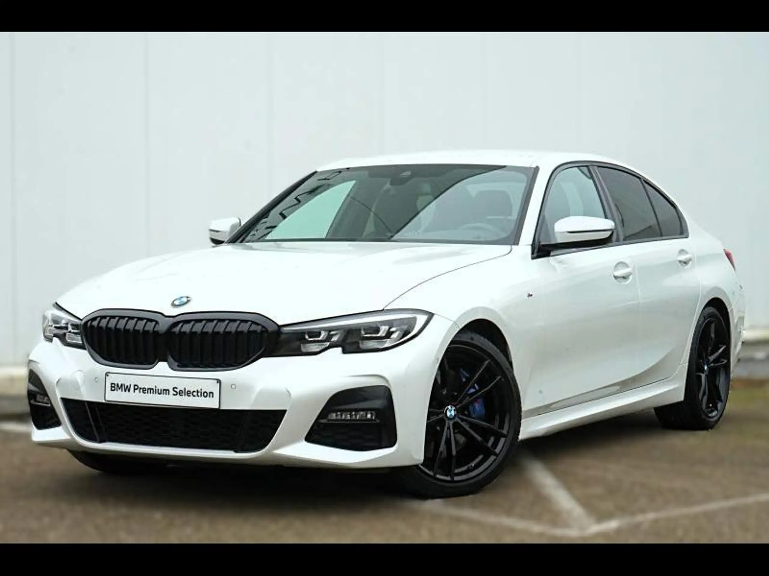 BMW 318 2019