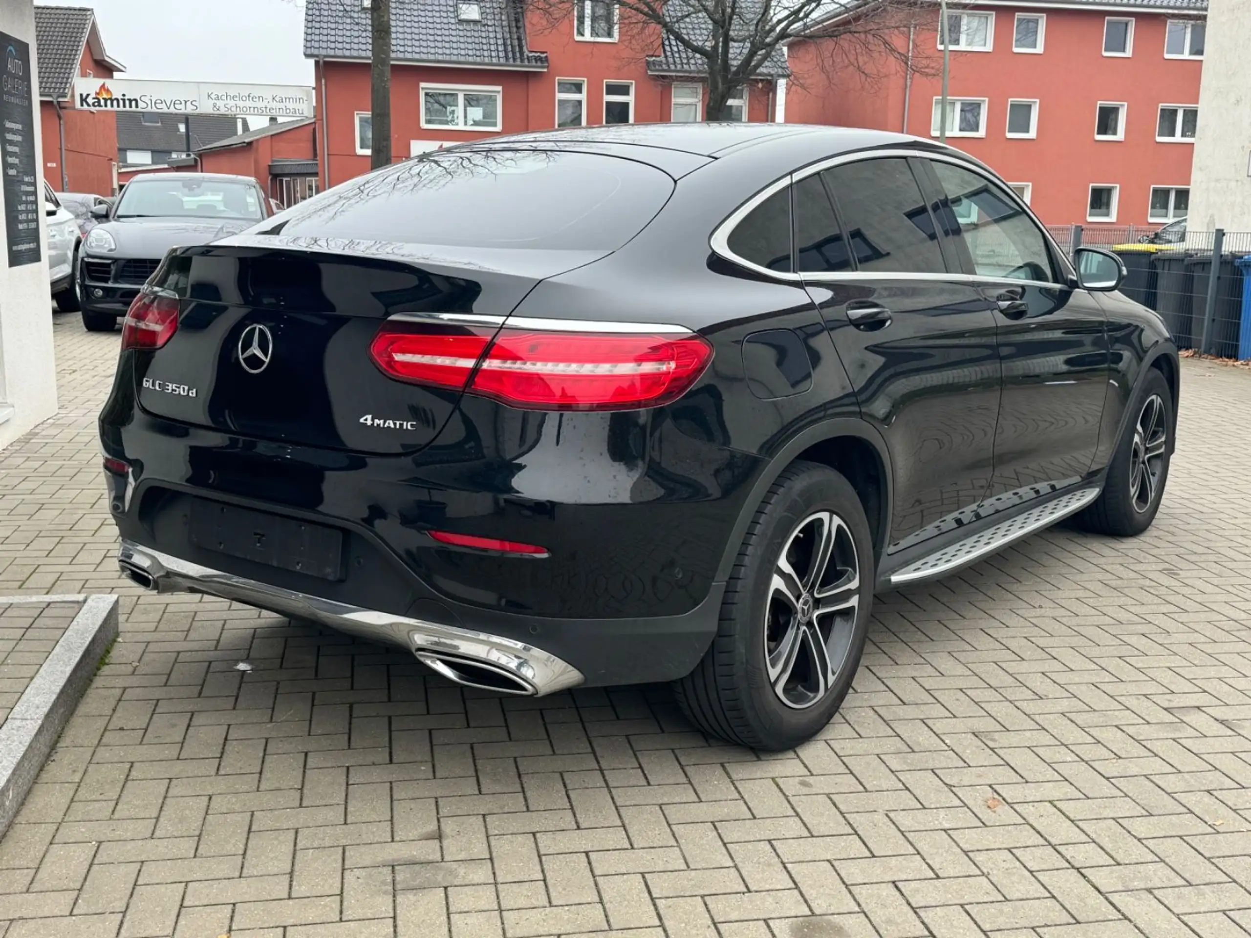 Mercedes-Benz - GLC 350