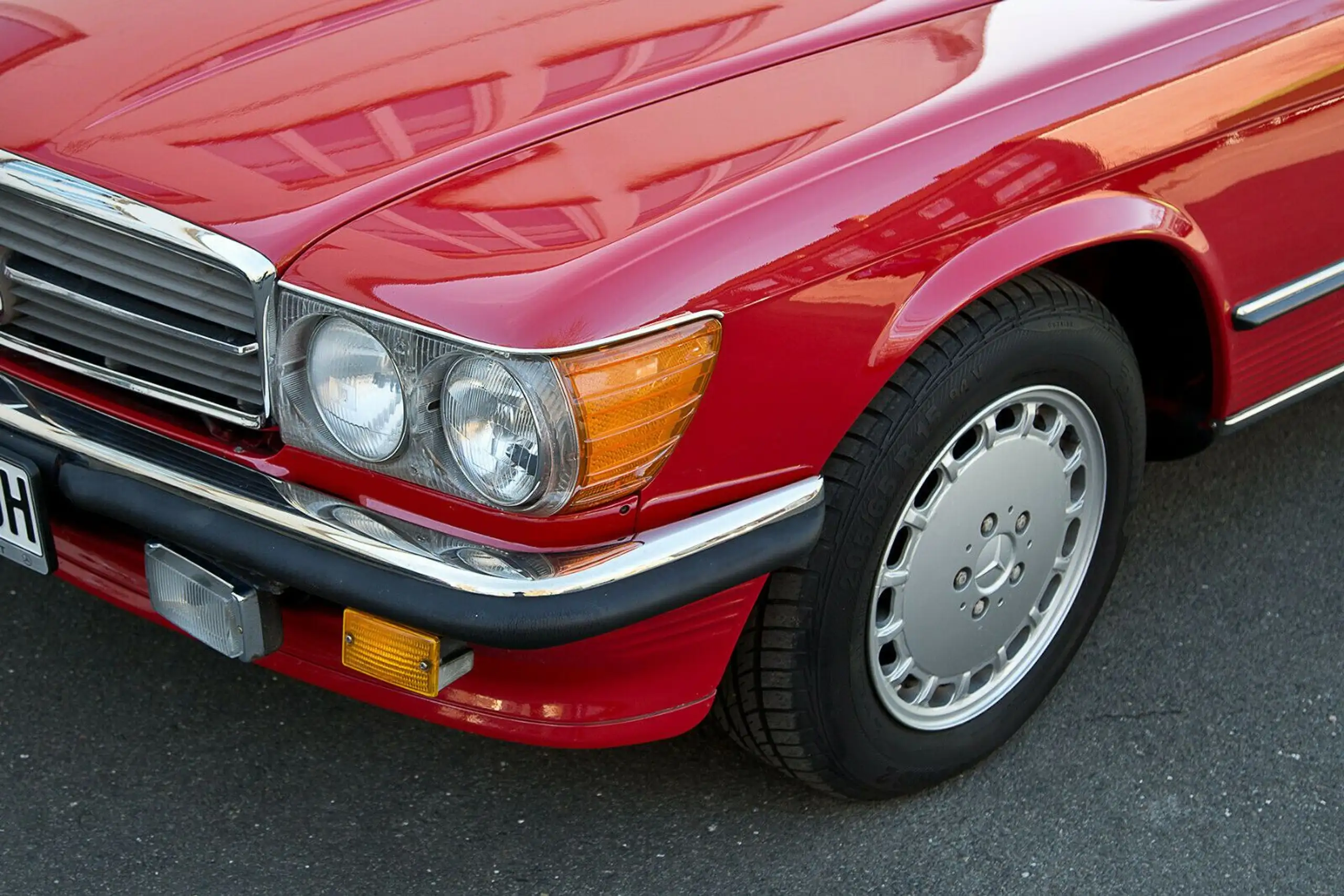 Mercedes-Benz - SL 560