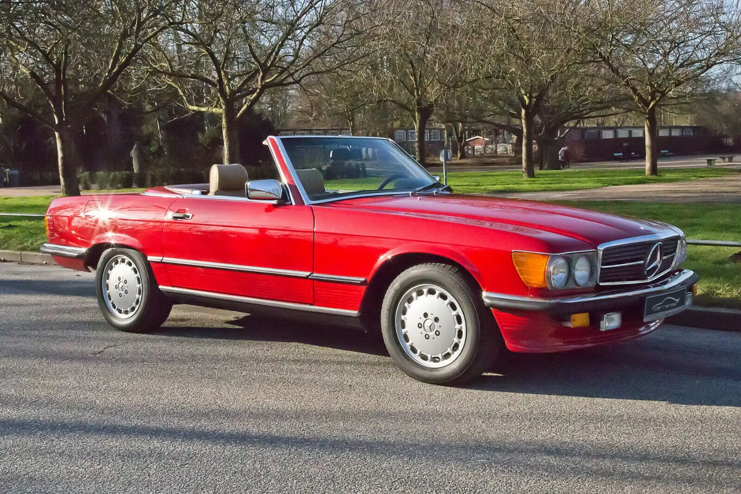 Mercedes-Benz - SL 560