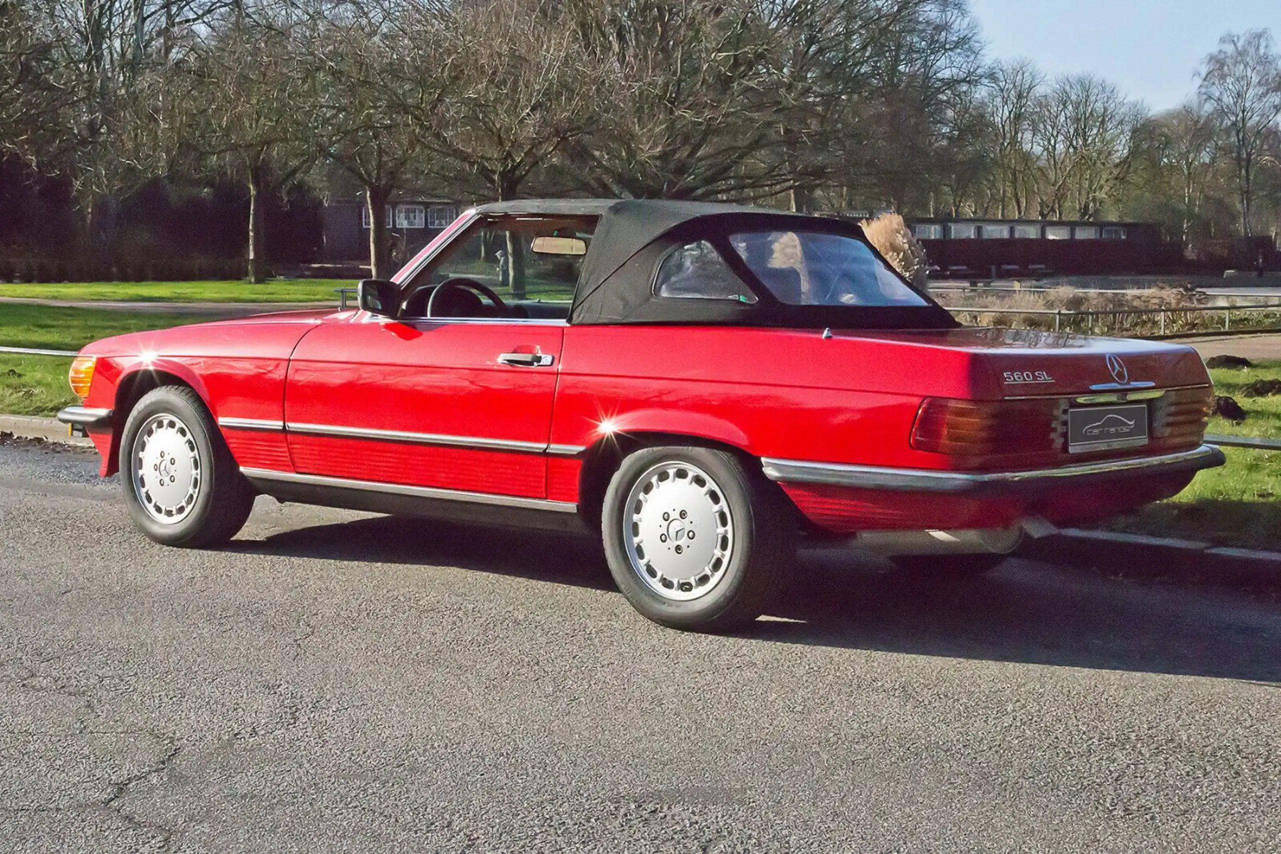 Mercedes-Benz - SL 560