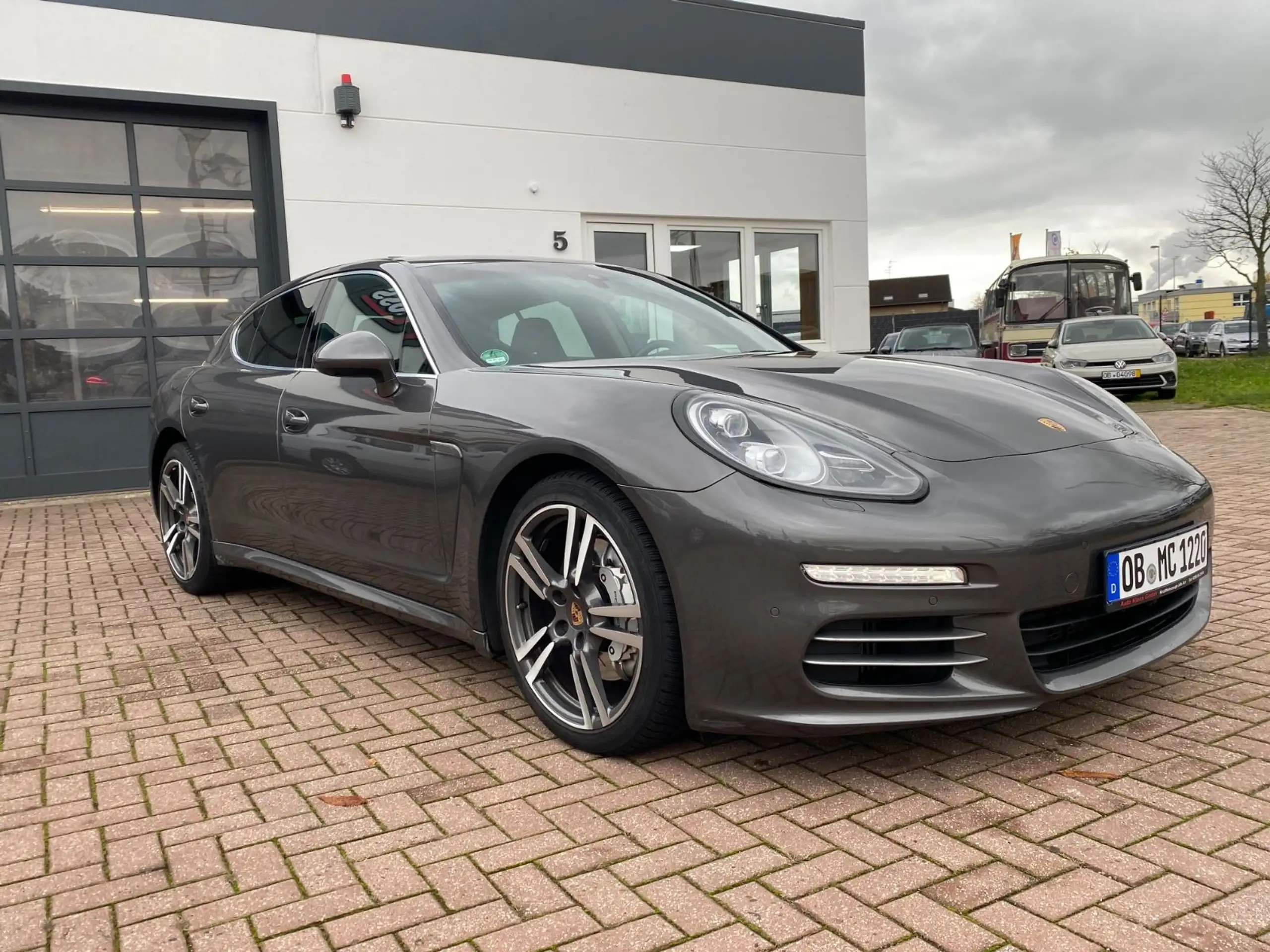 Porsche - Panamera