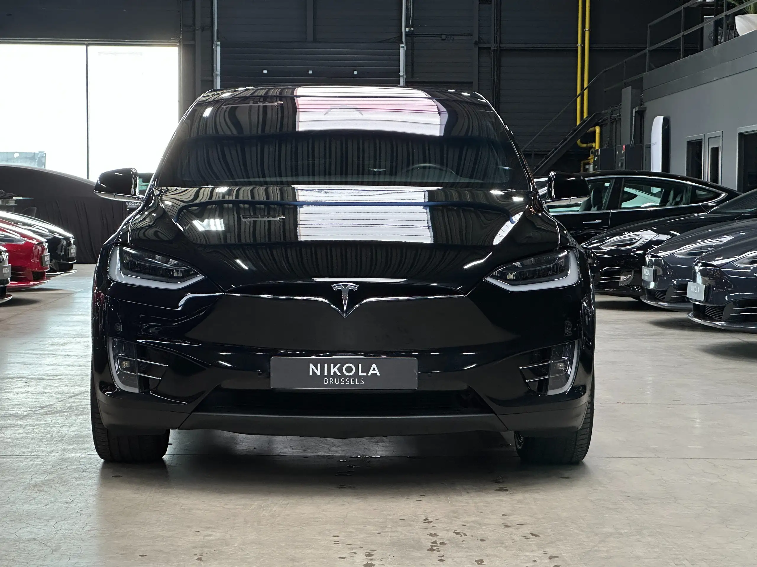 Tesla - Model X