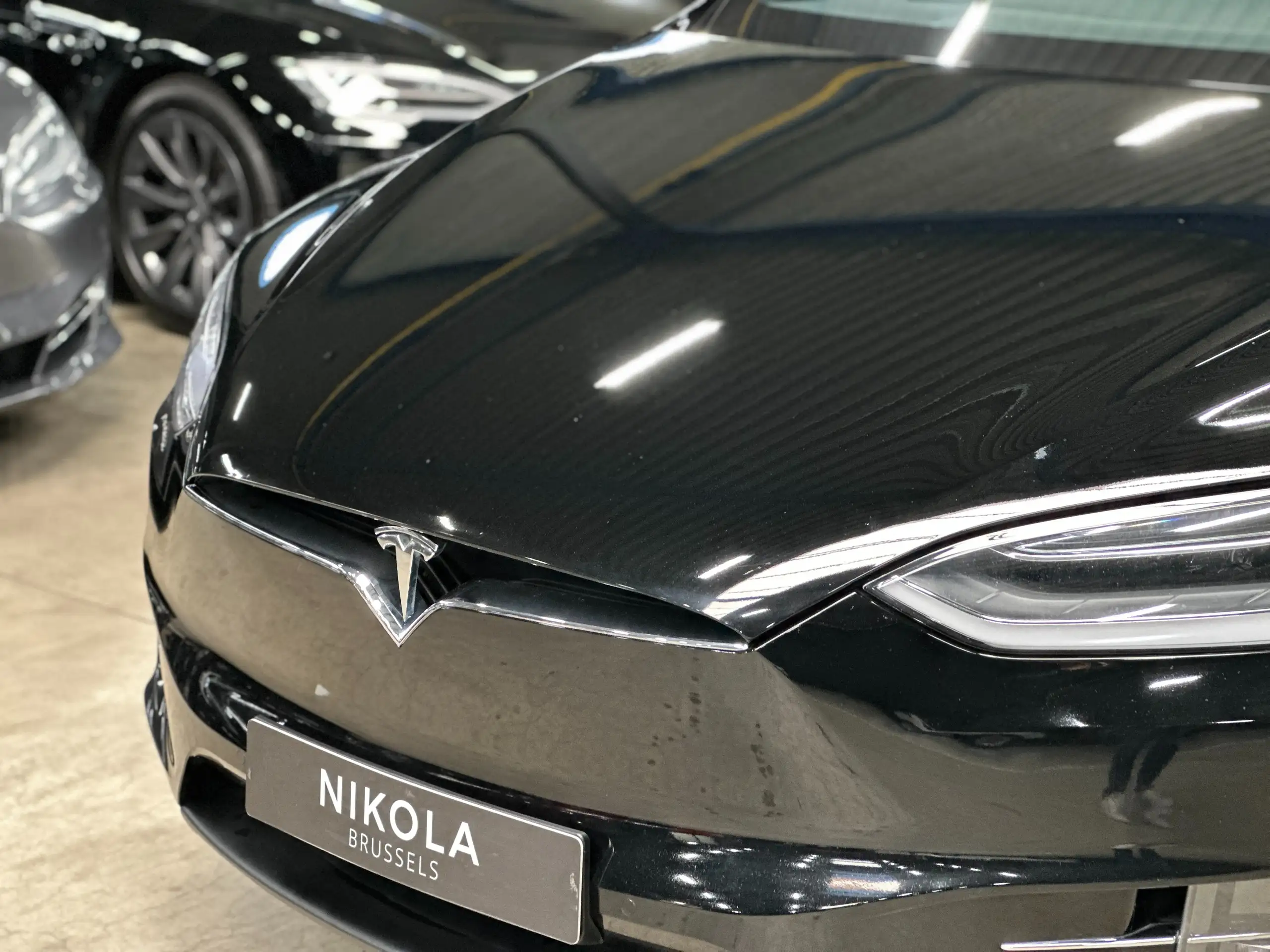 Tesla - Model X