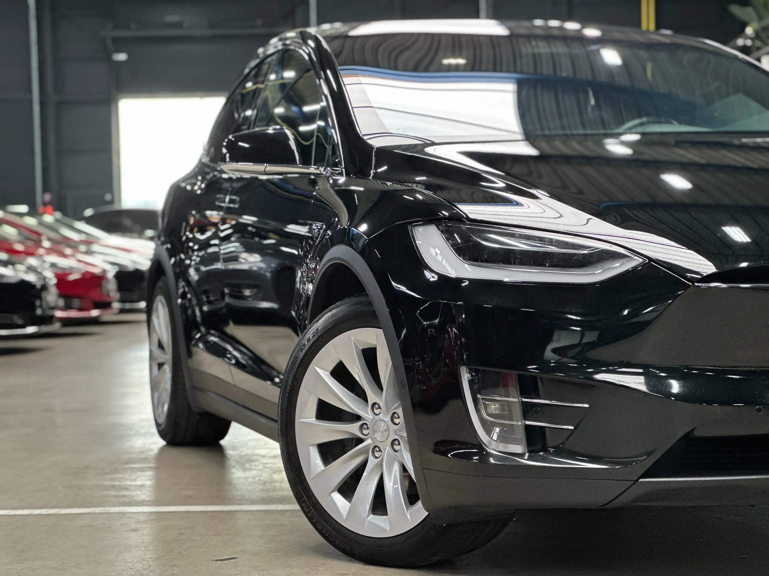 Tesla - Model X