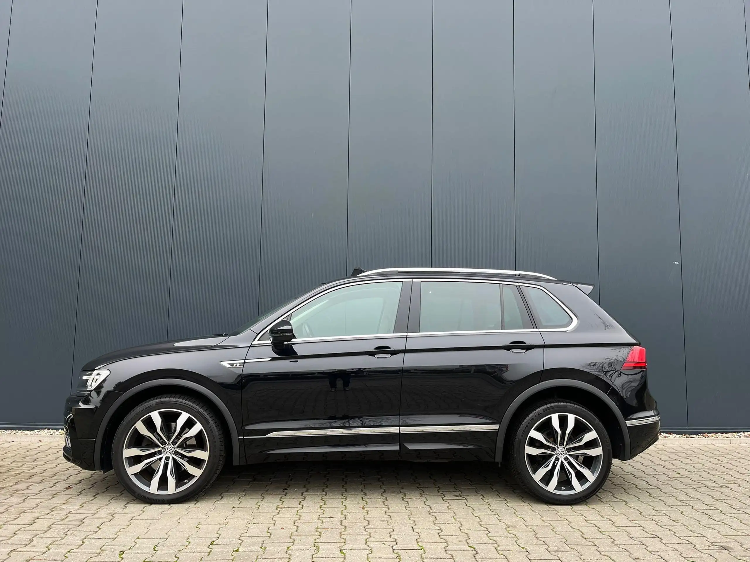 Volkswagen - Tiguan