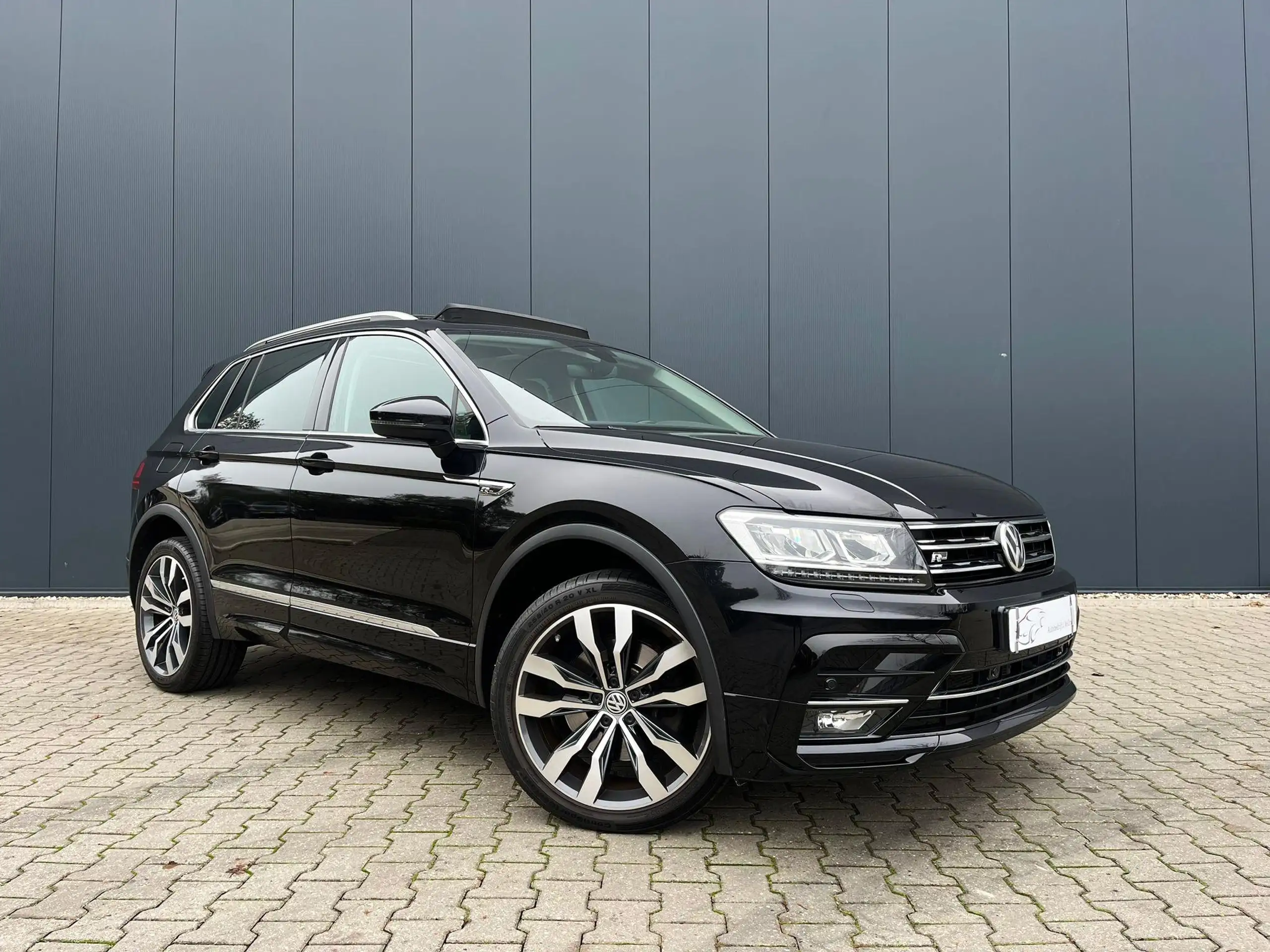 Volkswagen - Tiguan