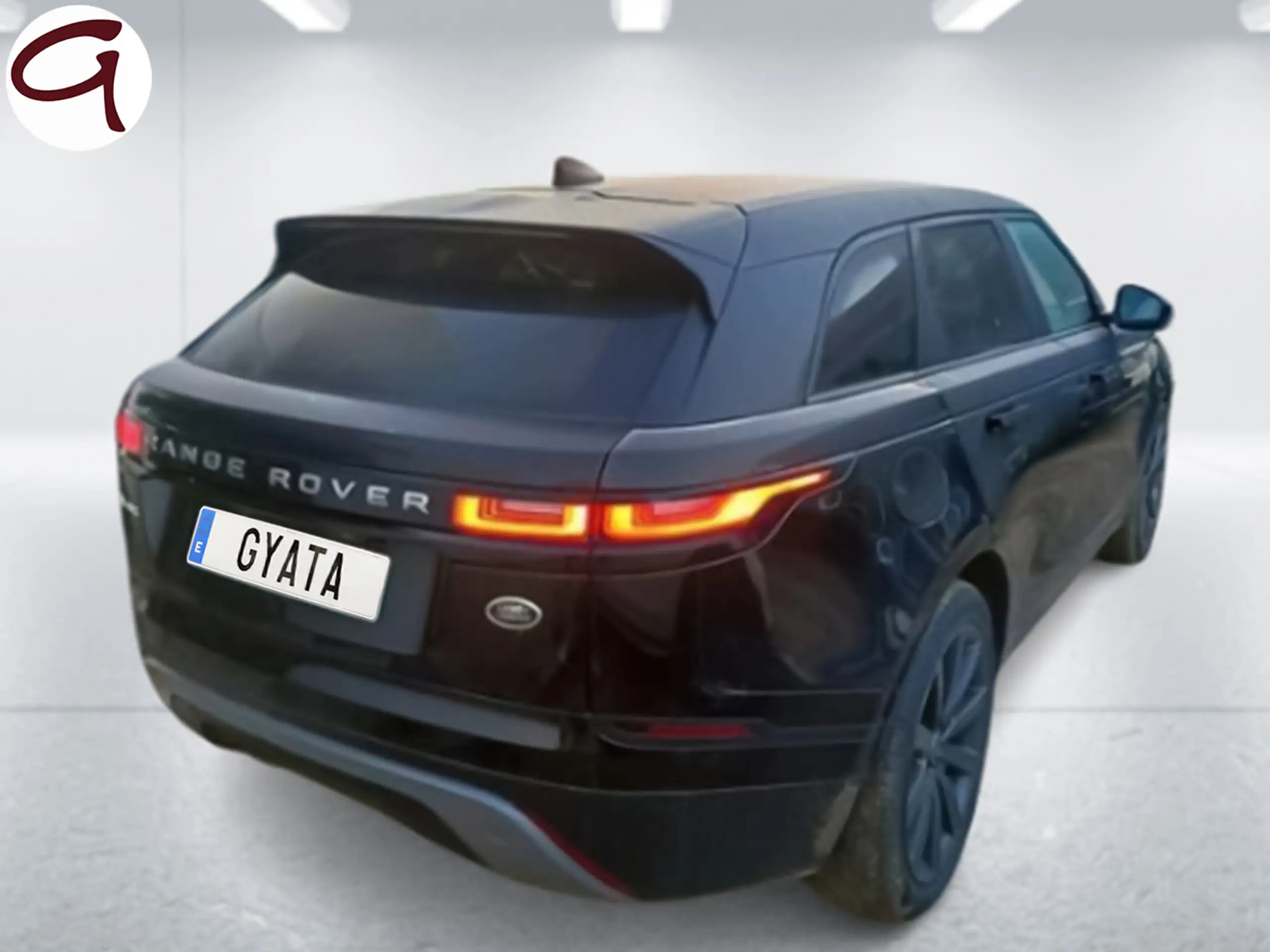 Land Rover - Range Rover Velar