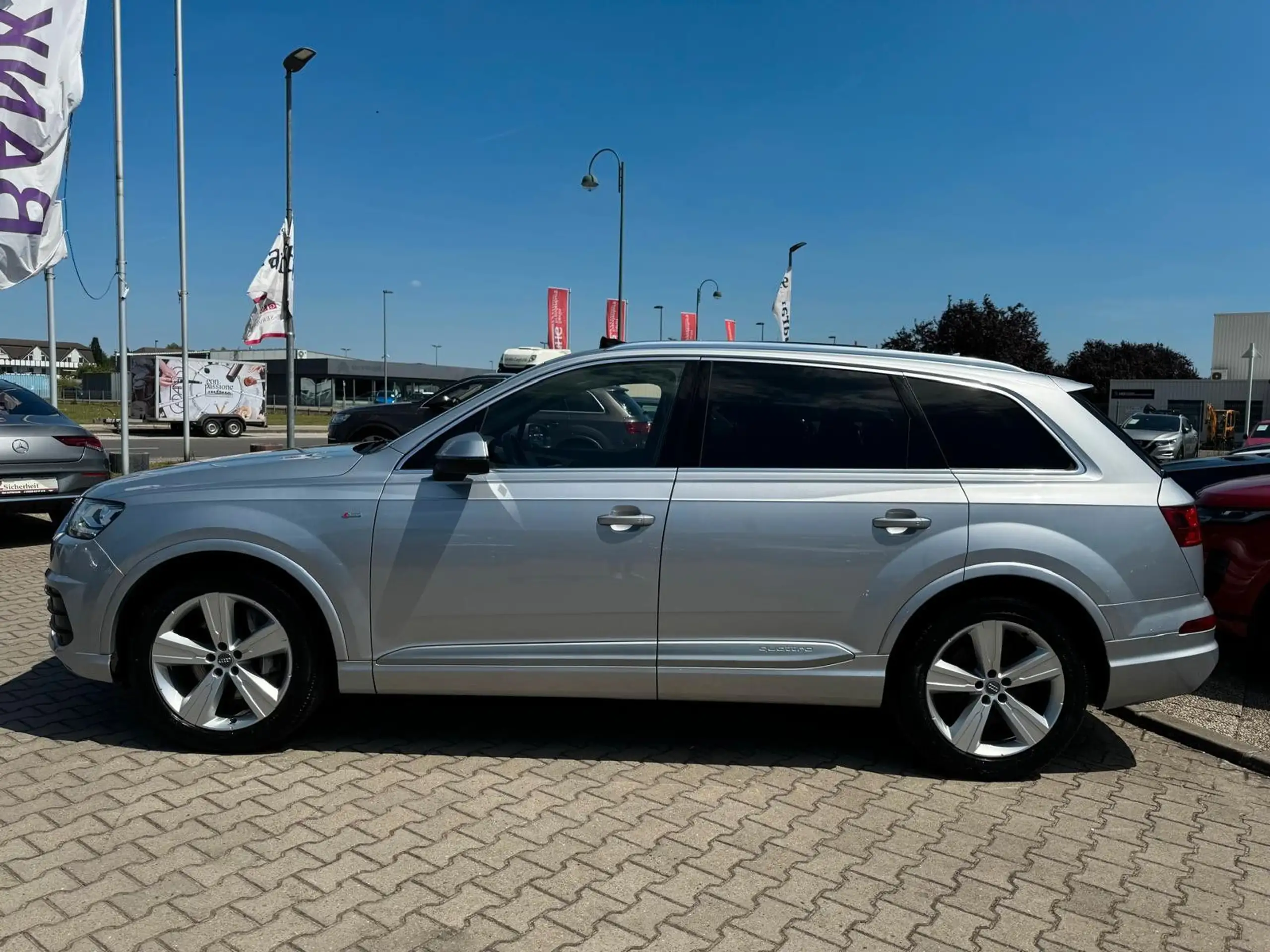 Audi - Q7