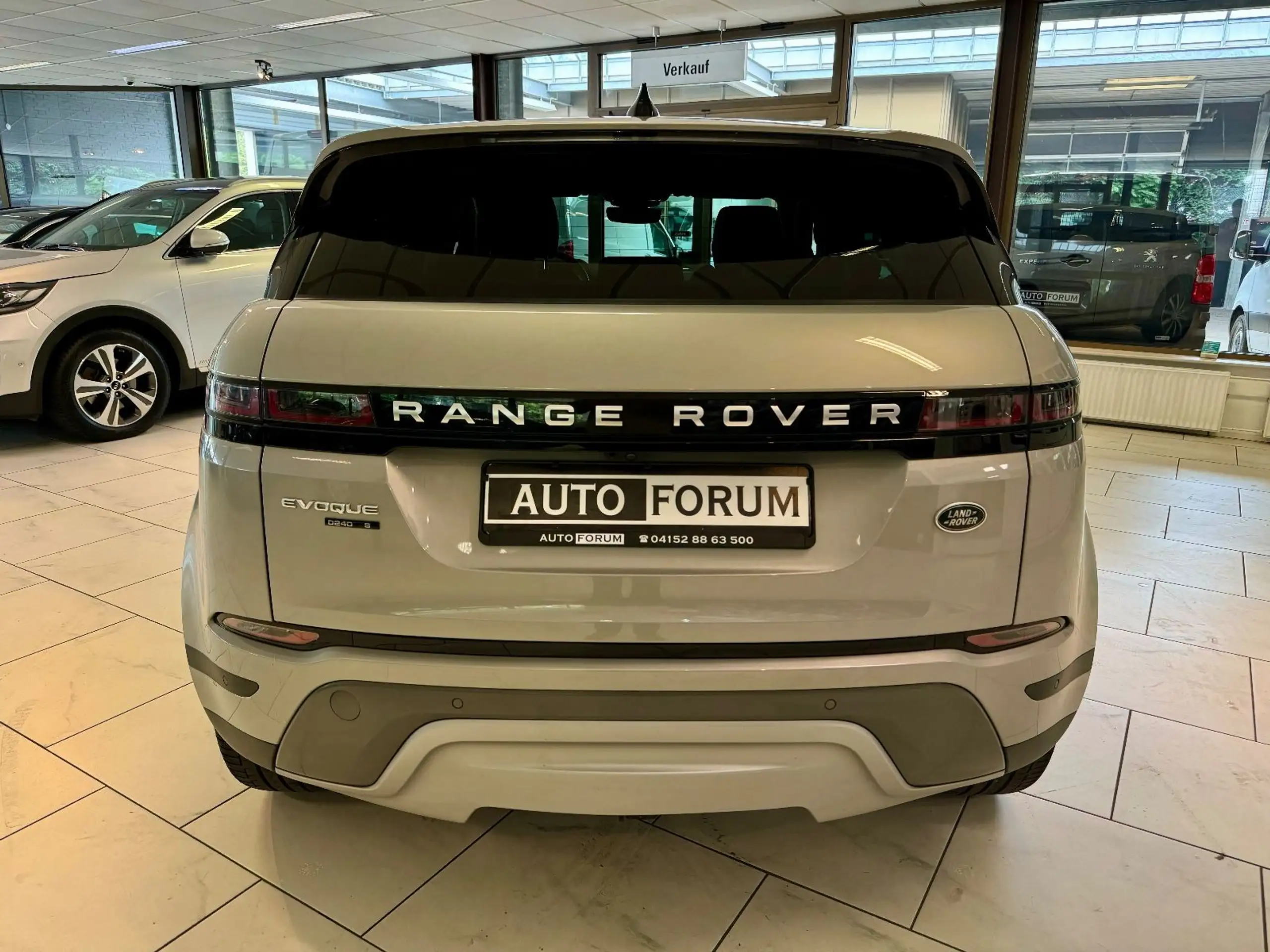 Land Rover - Range Rover Evoque